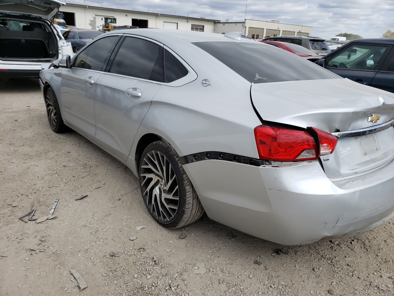 Photo 3 from auction – 2017 CHEVROLET IMPALA LT with VIN 2G1105S38H9171596
