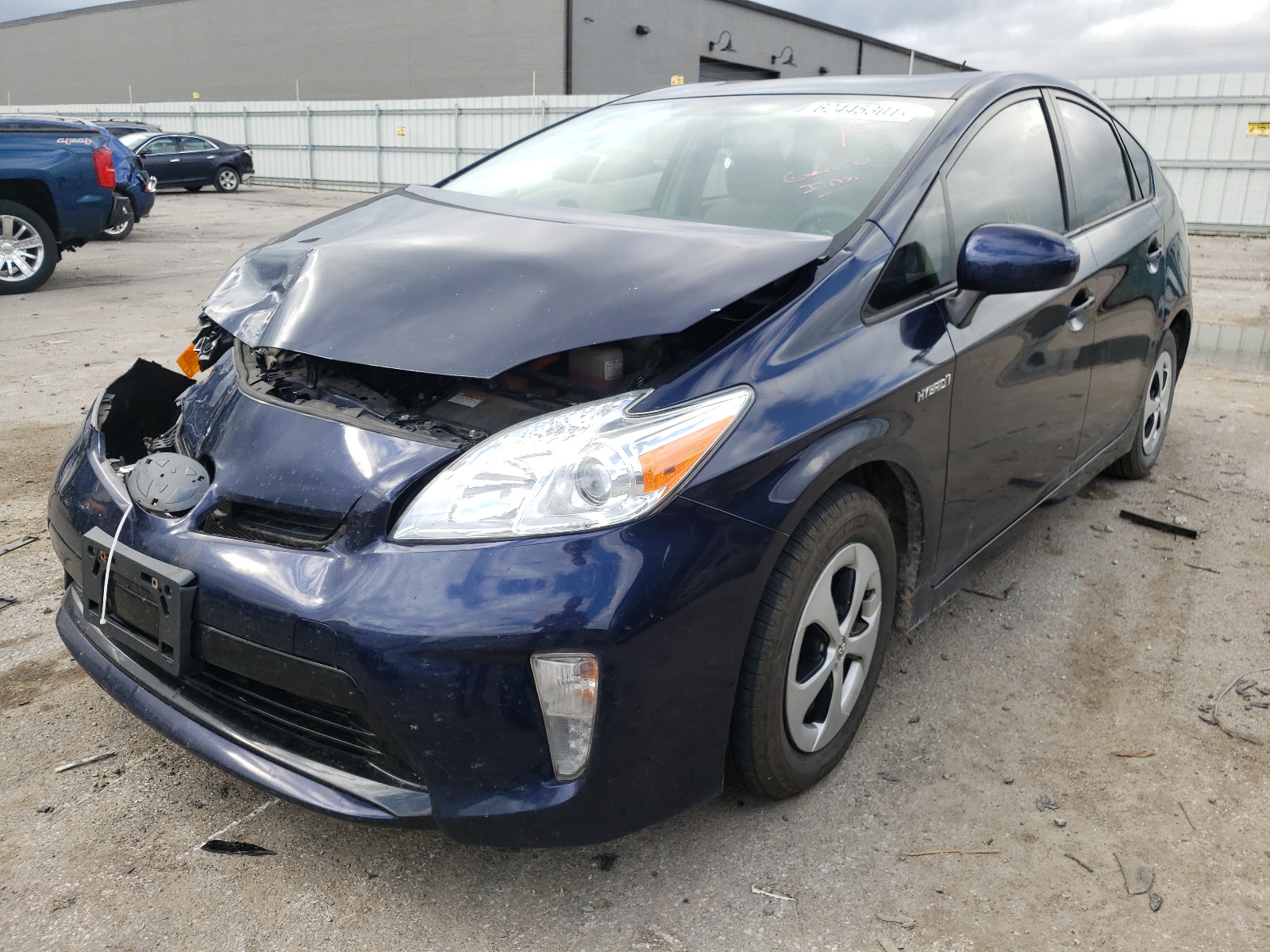 Photo 2 from auction – 2015 TOYOTA PRIUS with VIN JTDKN3DU4F0405246