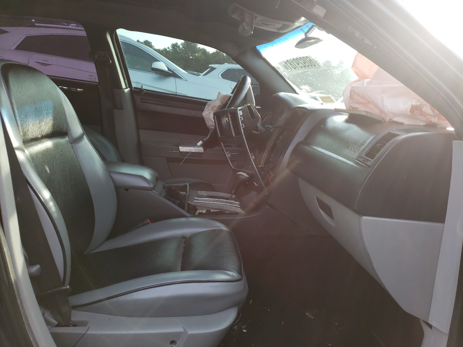 Photo 5 from auction – 2007 CHRYSLER 300 TOURIN with VIN 2C3KA53G37H710080