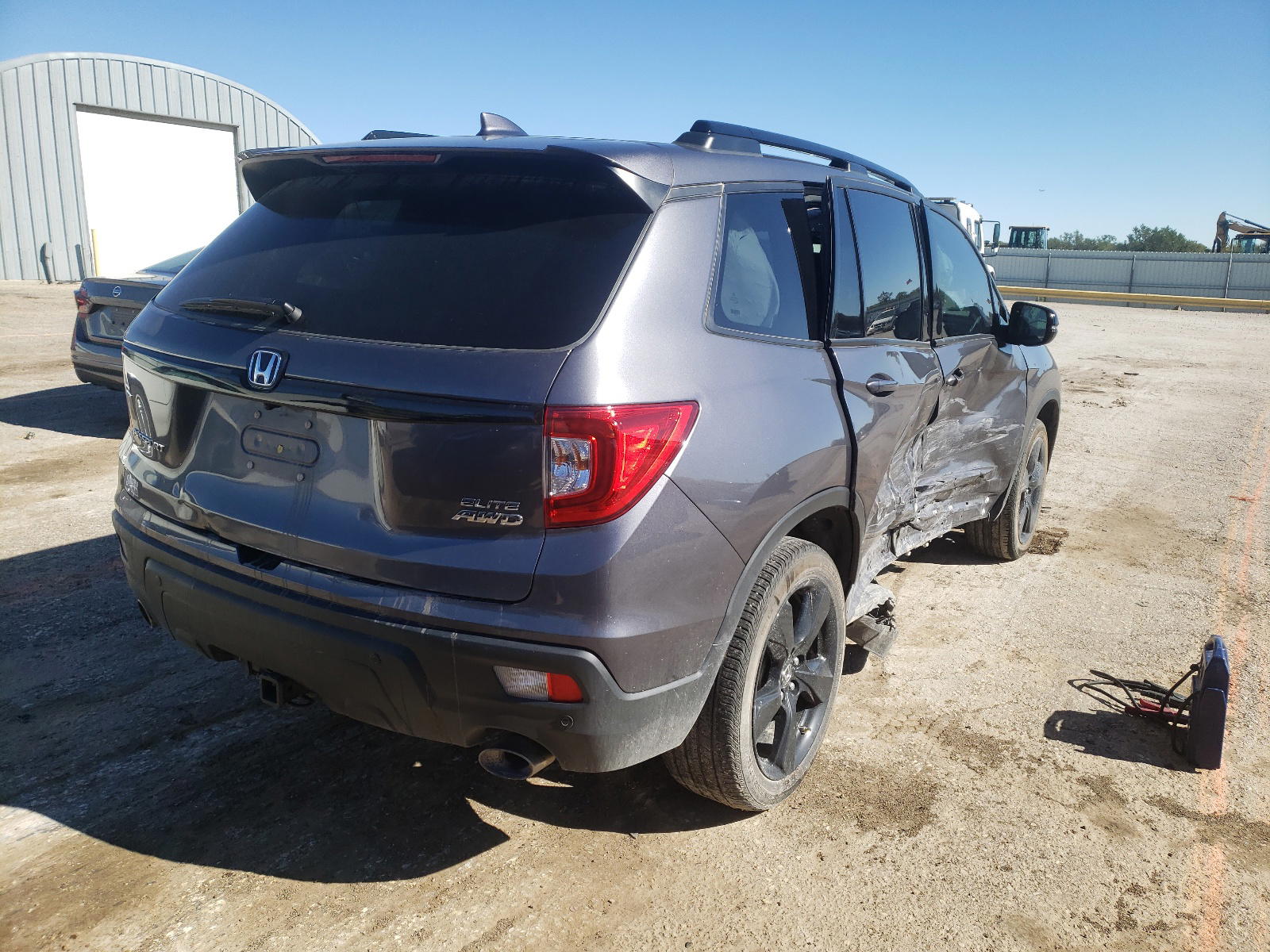Photo 4 from auction – 2019 HONDA PASSPORT E with VIN 5FNYF8H02KB027192