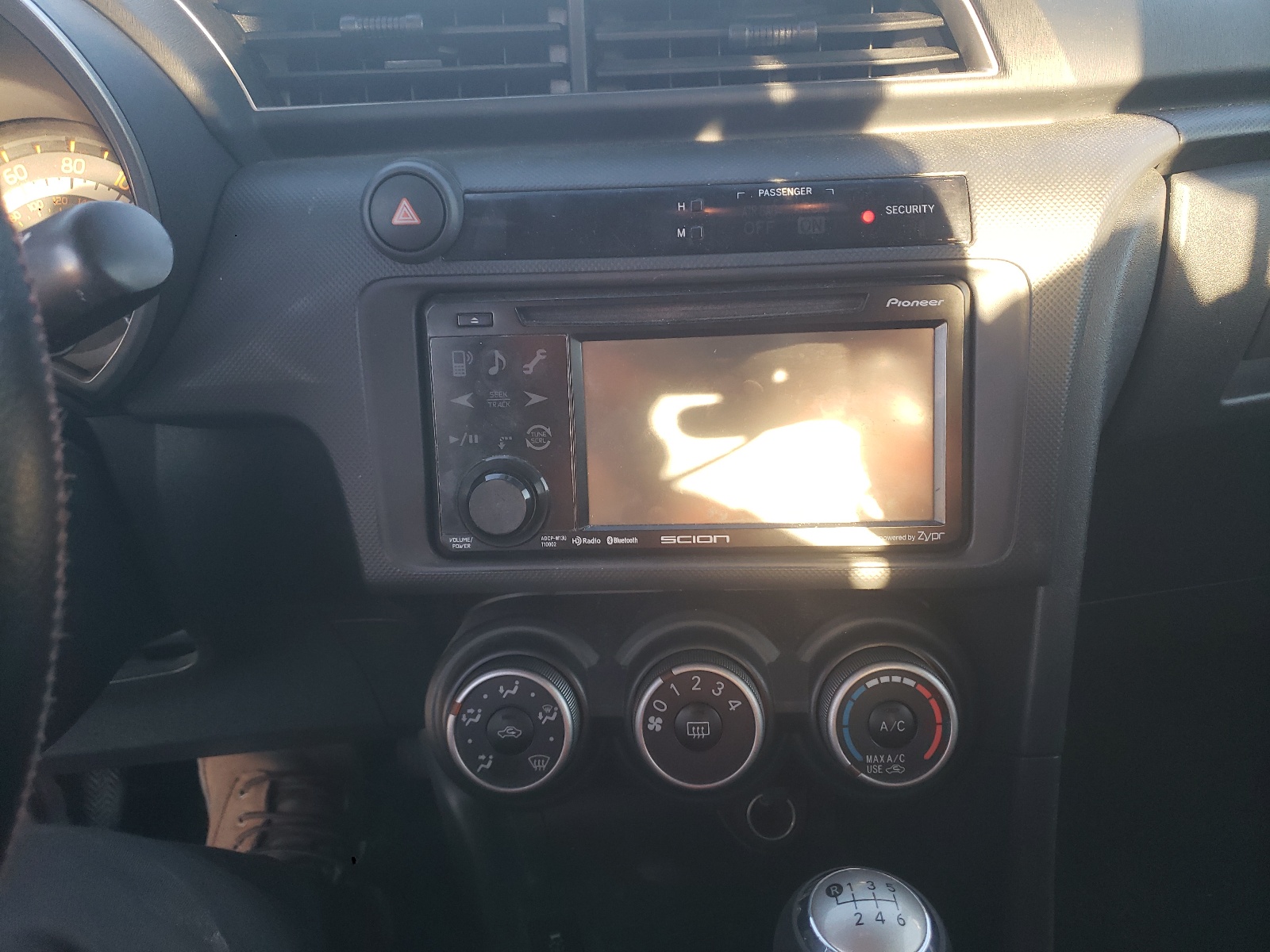 Photo 9 from auction – 2013 TOYOTA SCION TC with VIN JTKJF5C78D3056452