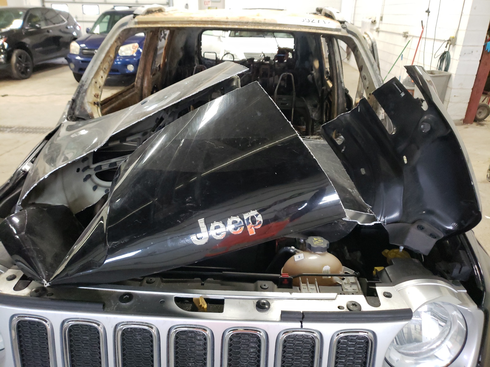 Photo 7 from auction – 2016 JEEP RENEGADE L with VIN ZACCJBDT4GPC60500