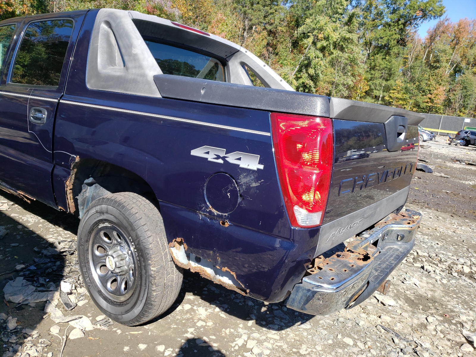 Photo 9 from auction – 2005 CHEVROLET AVALANCHE with VIN 3GNEK12Z45G197847