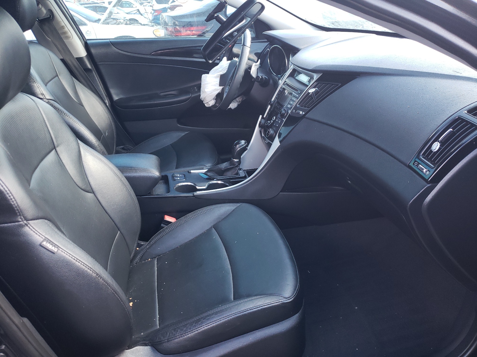 Photo 5 from auction – 2013 HYUNDAI SONATA SE with VIN 5NPEC4AB3DH656125