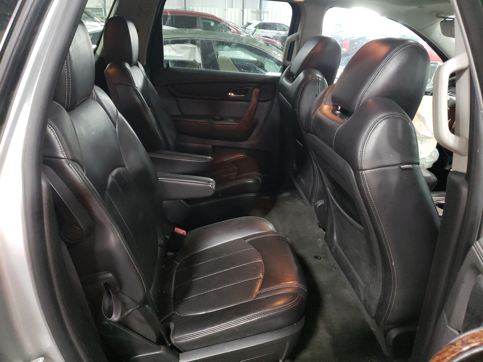 Photo 6 from auction – 2013 CHEVROLET TRAVERSE L with VIN 1GNKVLKD5DJ267816