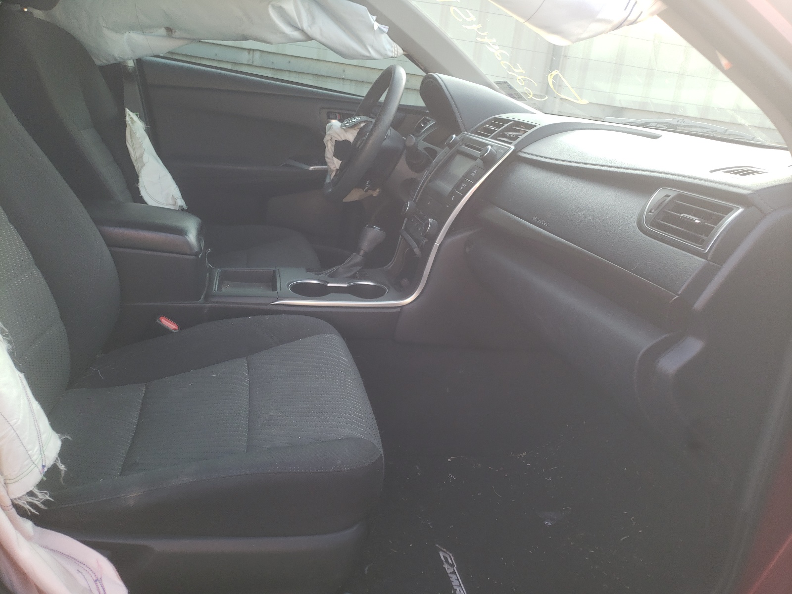 Photo 5 from auction – 2017 TOYOTA CAMRY LE with VIN 4T1BF1FKXHU755176