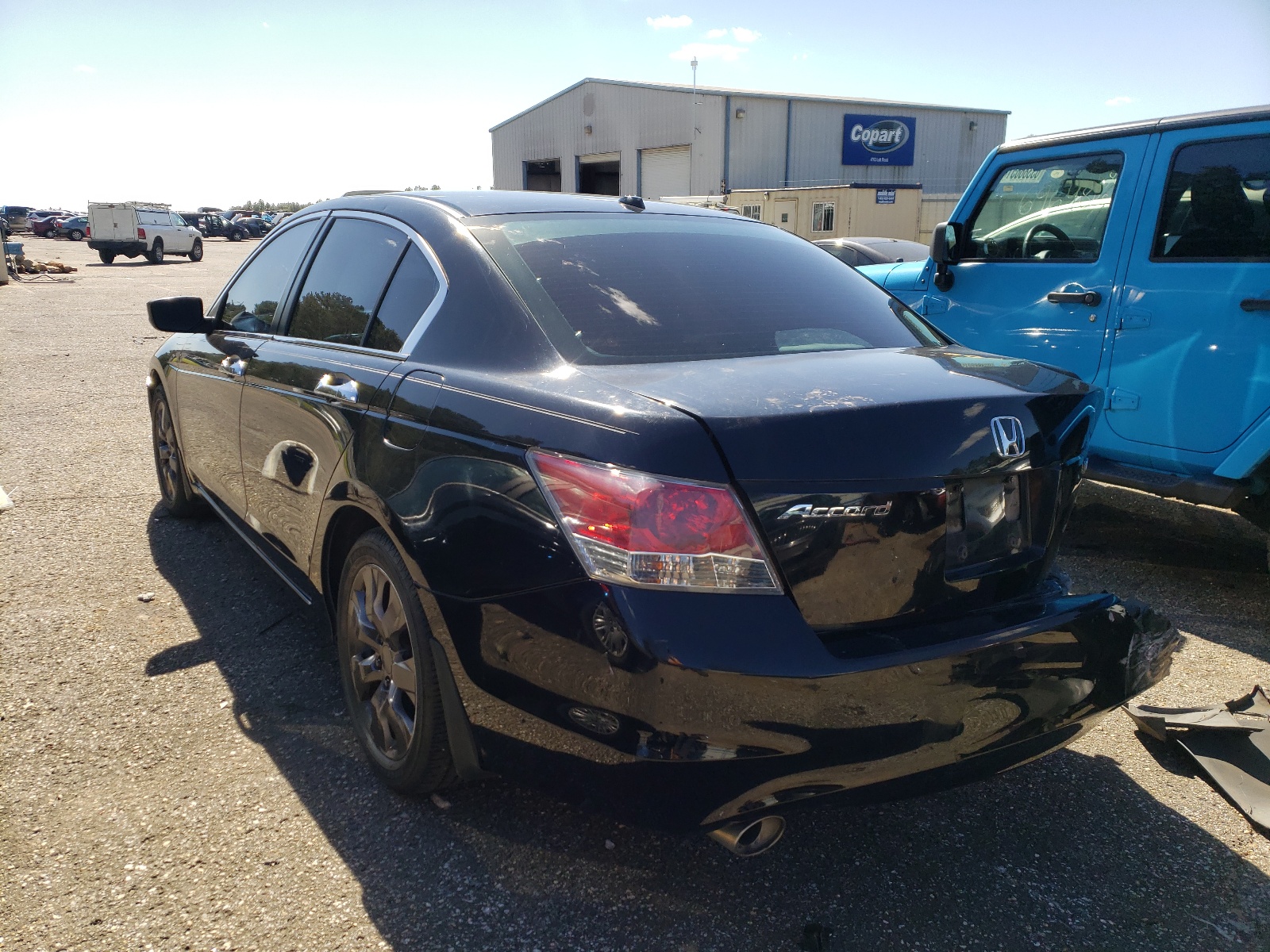 Photo 3 from auction – 2010 HONDA ACCORD EXL with VIN 1HGCP3F83AA021798