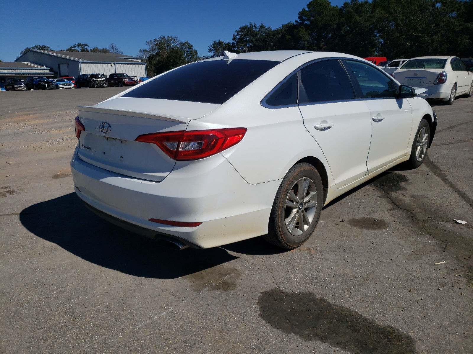 Photo 4 from auction – 2017 HYUNDAI SONATA SE with VIN 5NPE24AFXHH466656