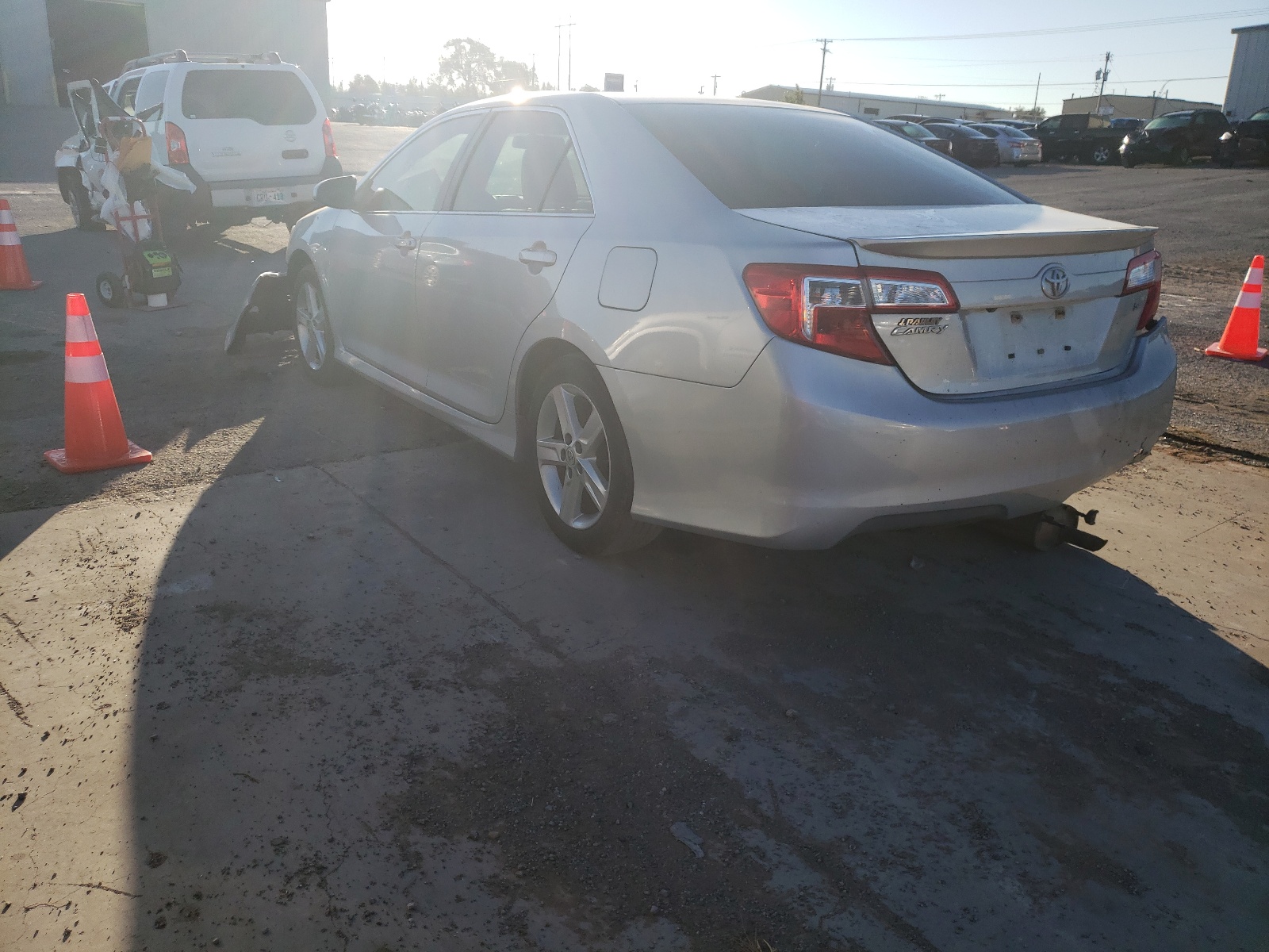Photo 3 from auction – 2014 TOYOTA CAMRY L with VIN 4T1BF1FK3EU403553