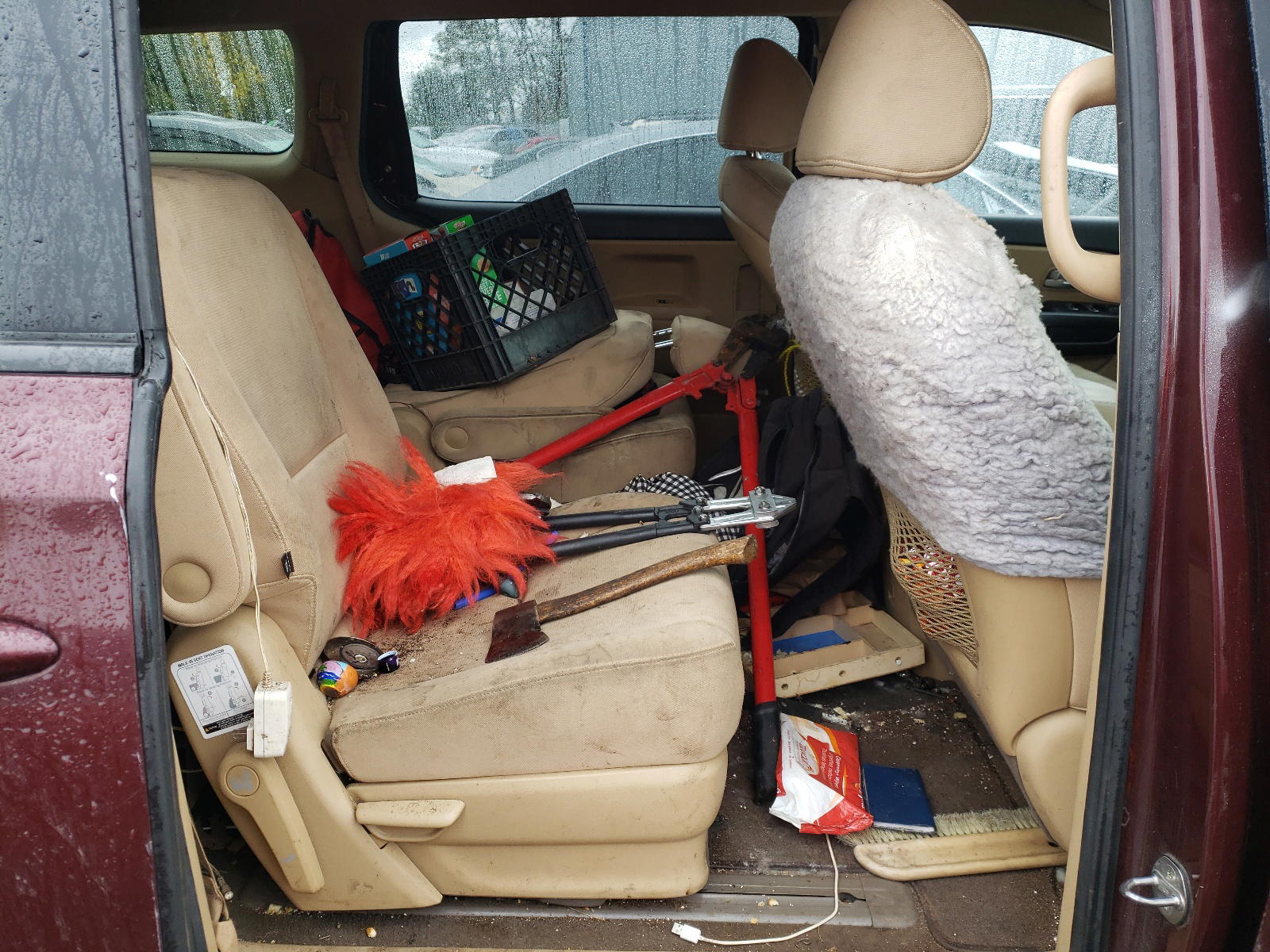 Photo 6 from auction – 2015 KIA SEDONA LX with VIN KNDMB5C19F6072818