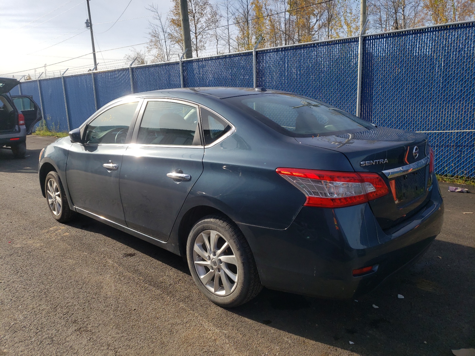 Photo 3 from auction – 2015 NISSAN SENTRA S with VIN 3N1AB7AP8FL638563