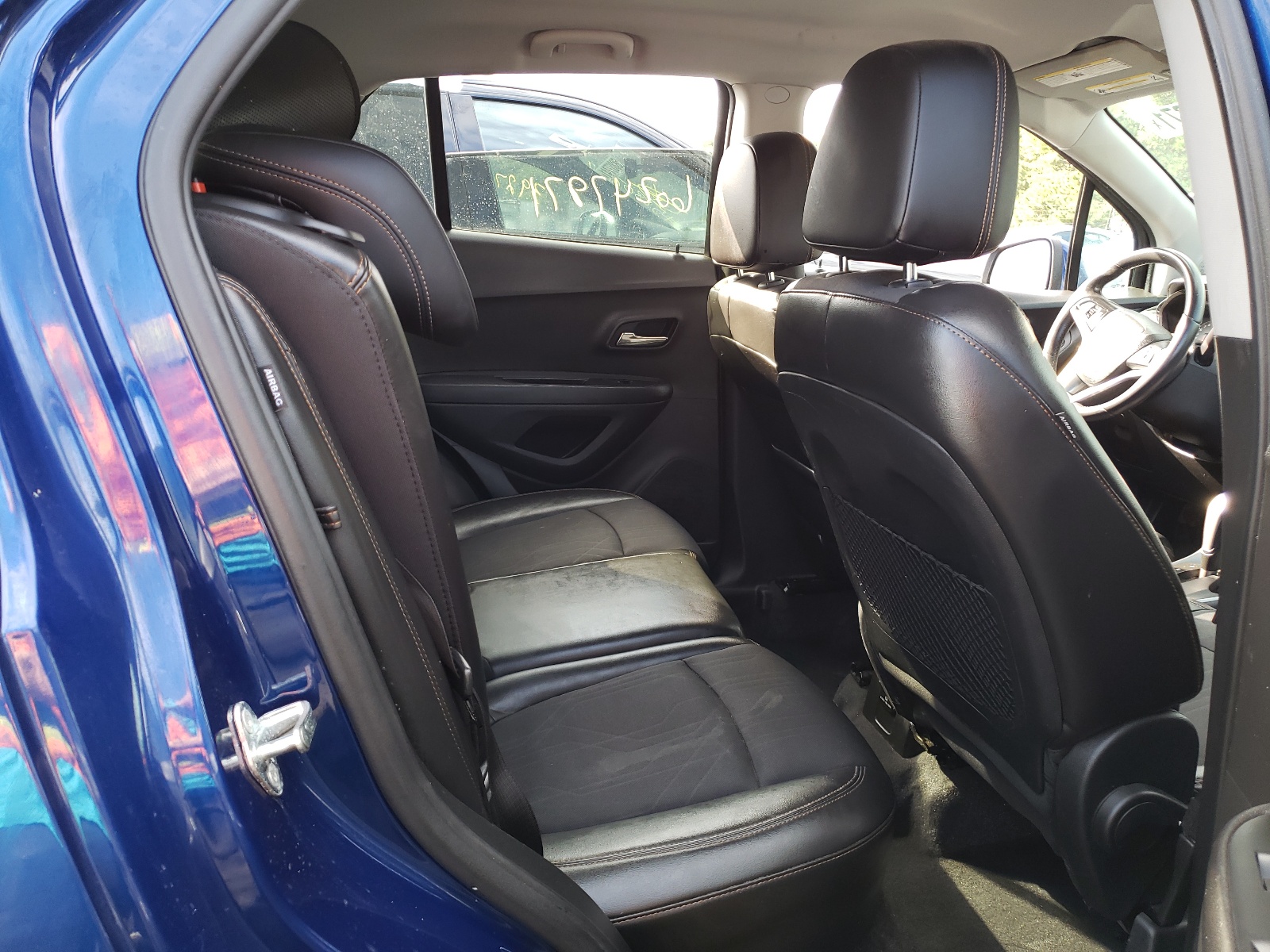 Photo 6 from auction – 2017 CHEVROLET TRAX 1LT with VIN 3GNCJPSB7HL186188