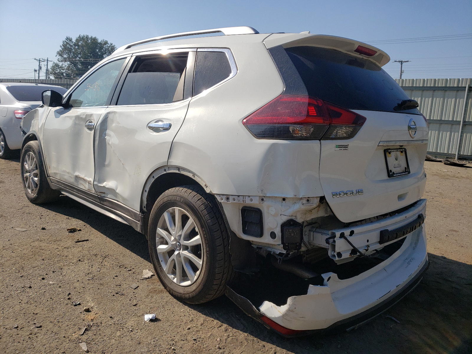 Photo 3 from auction – 2018 NISSAN ROGUE S with VIN KNMAT2MT9JP526194