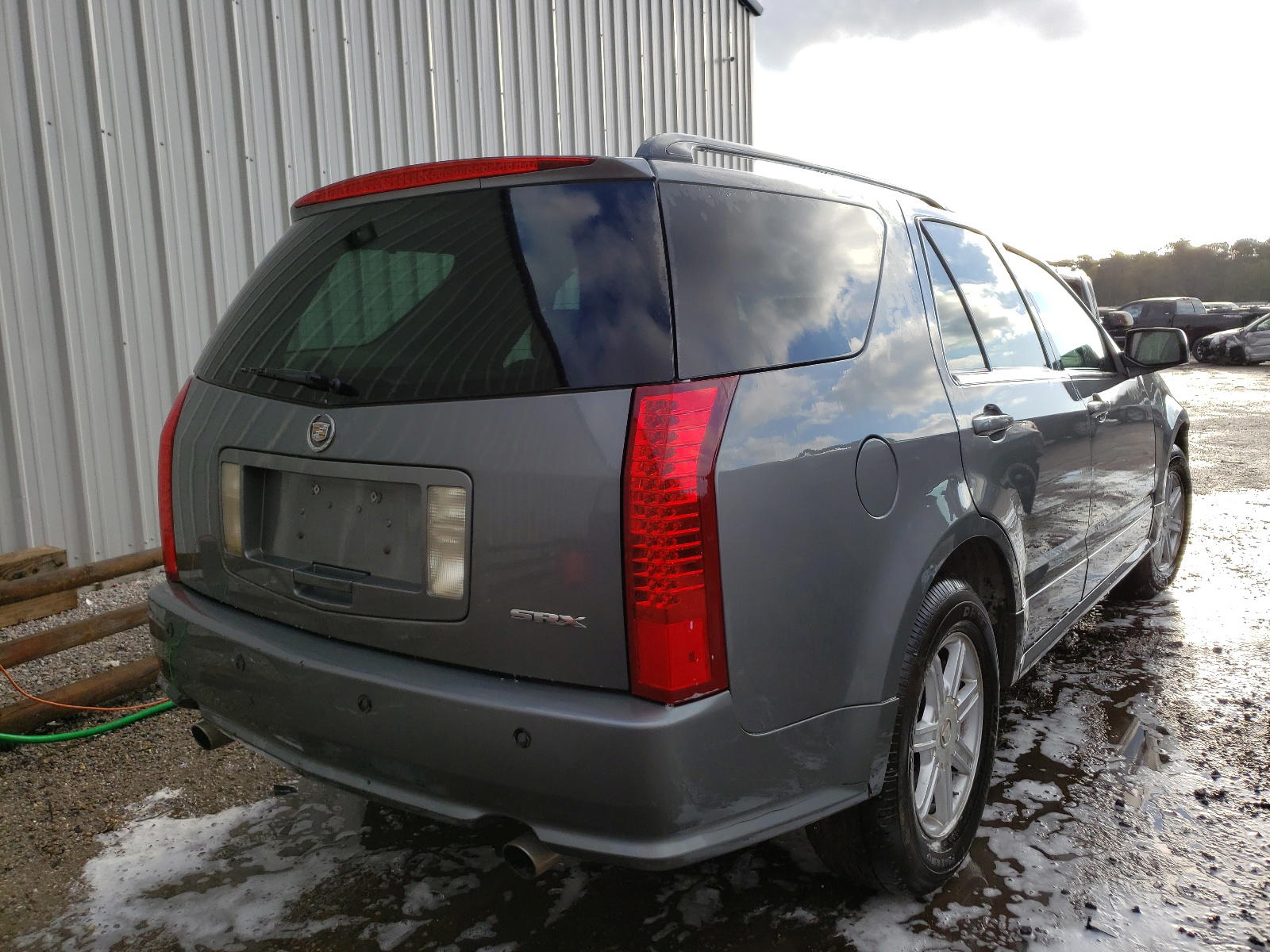 Photo 4 from auction – 2004 CADILLAC SRX with VIN 1GYEE637740144356