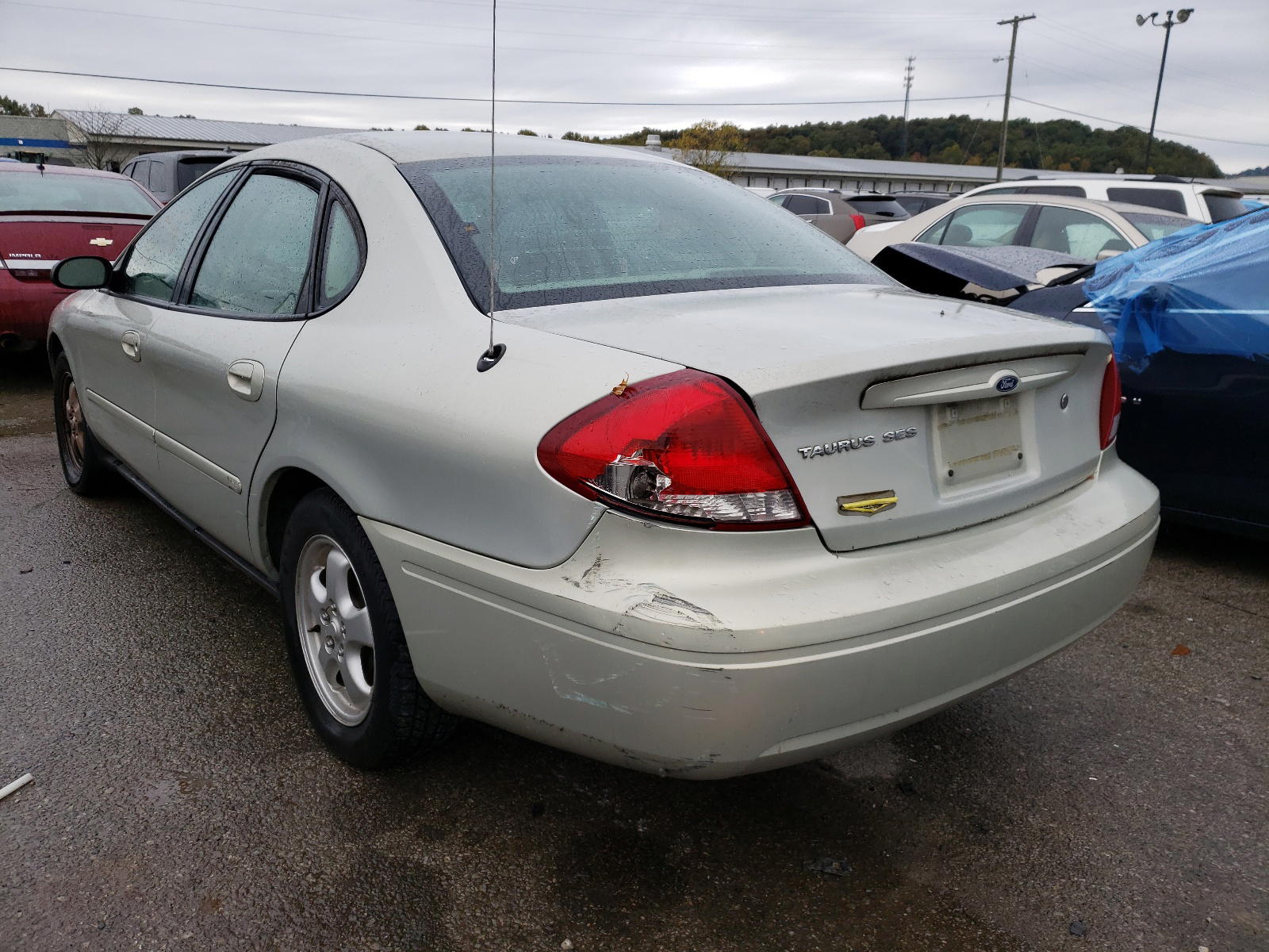 Photo 3 from auction – 2004 FORD TAURUS with VIN 1FAFP55U04A183369