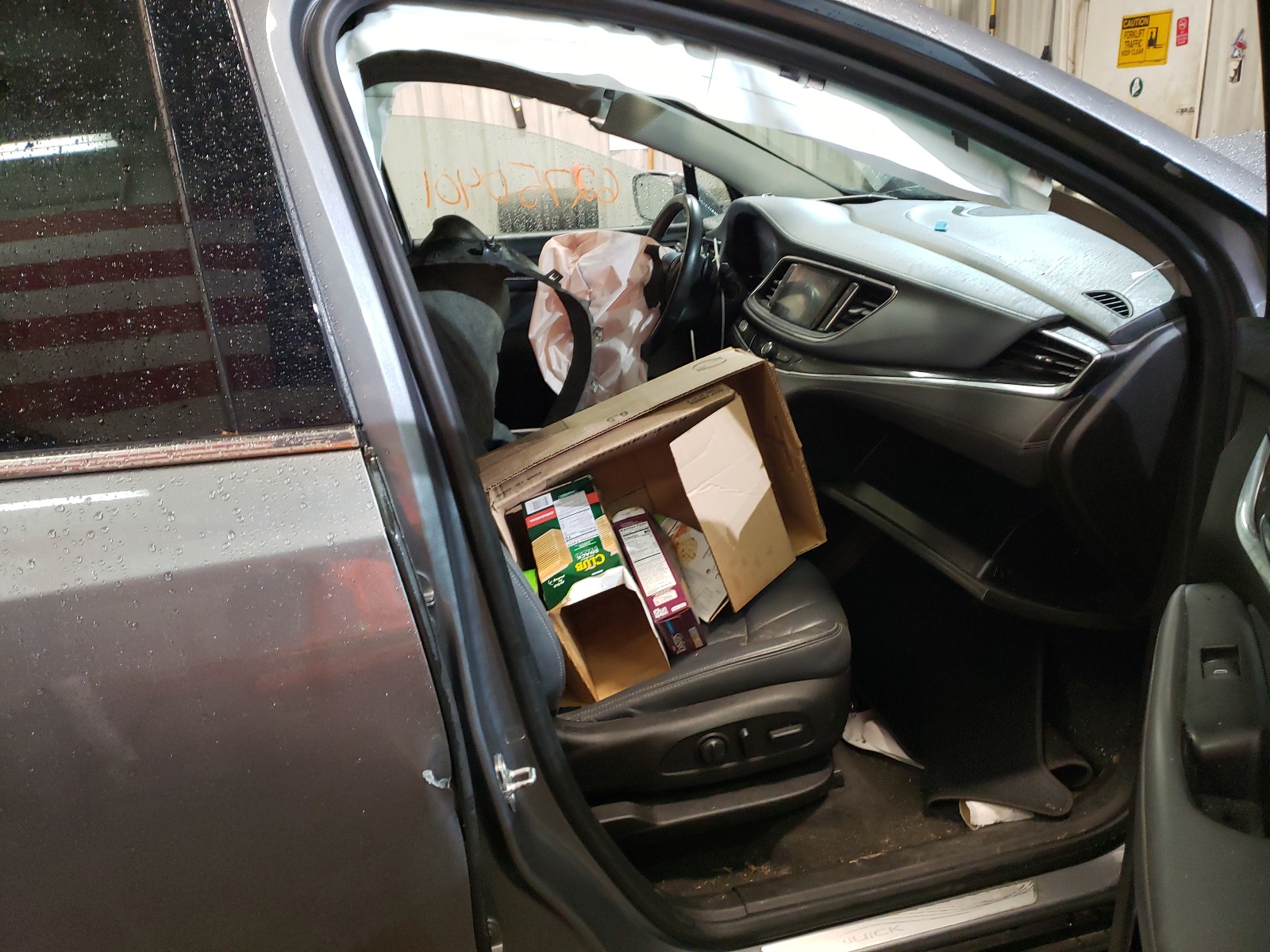 Photo 5 from auction – 2019 BUICK ENCLAVE ES with VIN 5GAEVAKW8KJ286533