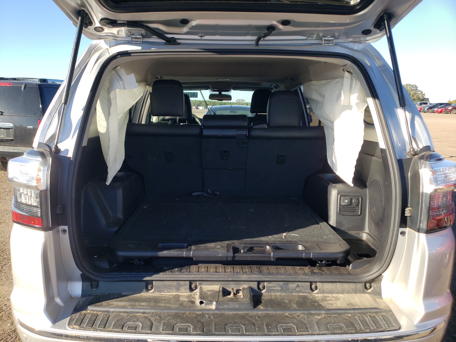Photo 9 from auction – 2016 TOYOTA 4RUNNER SR with VIN JTEZU5JR9G5143642
