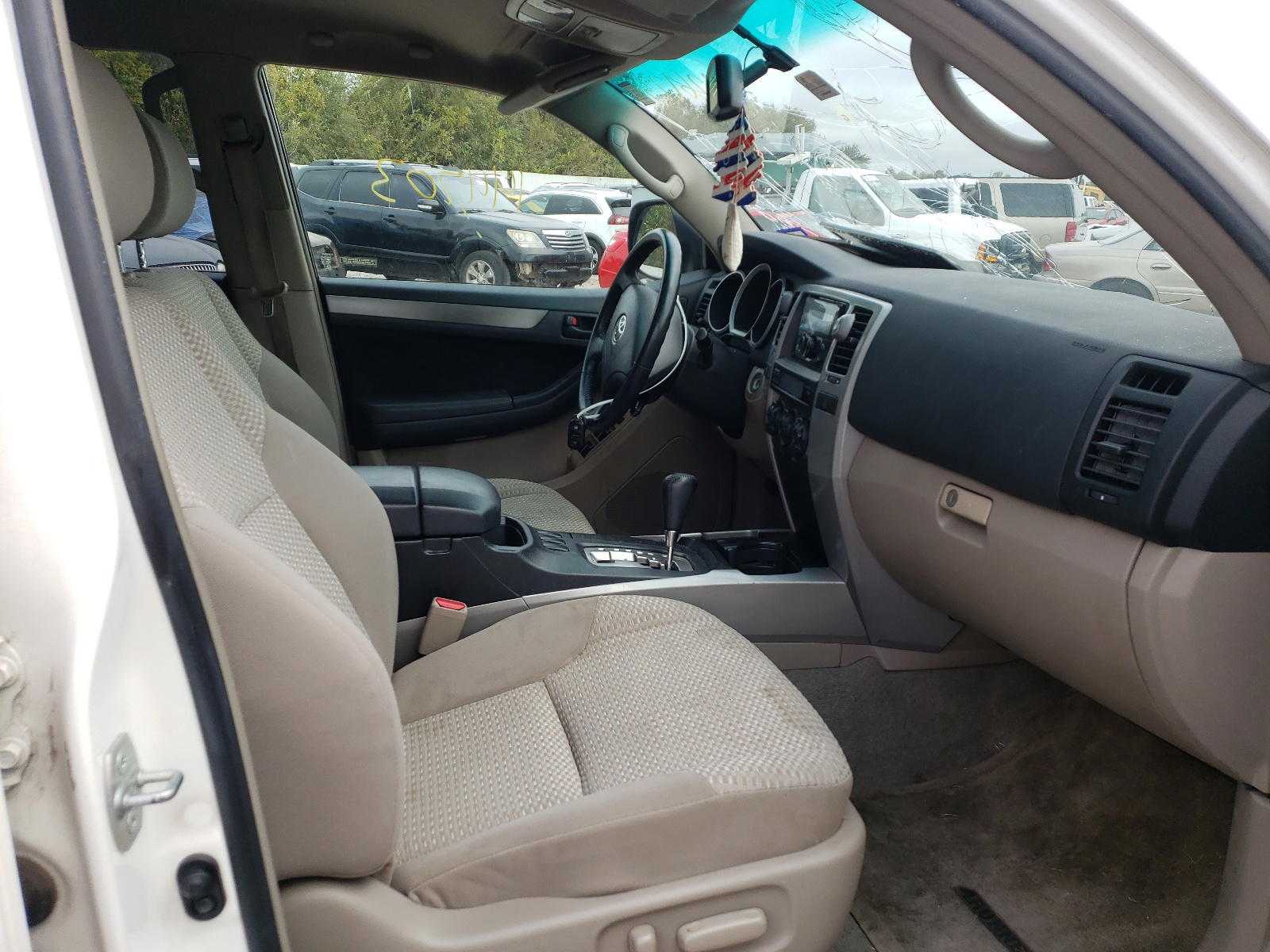 Photo 5 from auction – 2007 TOYOTA 4RUNNER SR with VIN JTEZU14R578090974