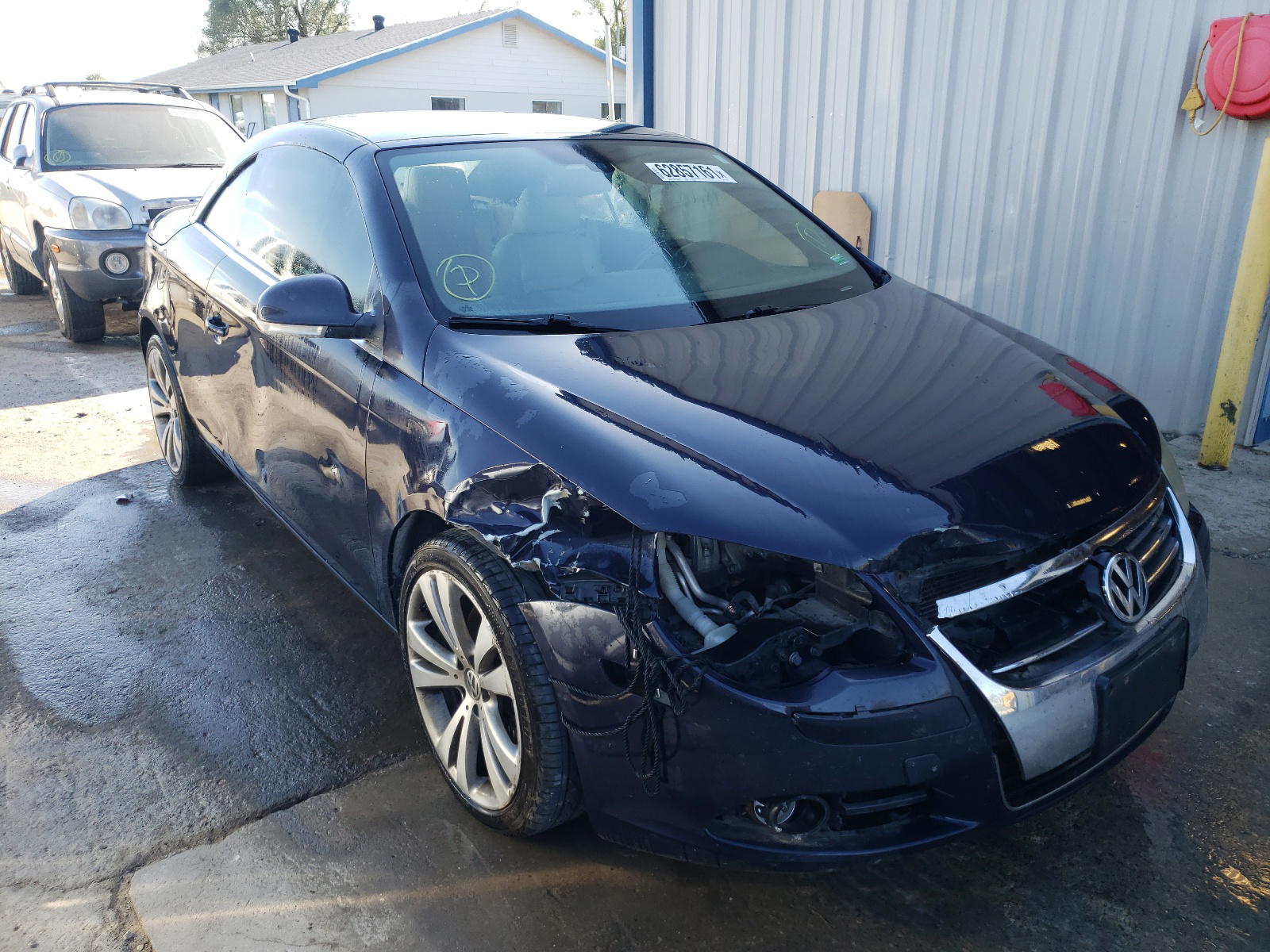 VOLKSWAGEN EOS VR6 2008 with VIN WVWDB71F28V011054 - Photo from auction