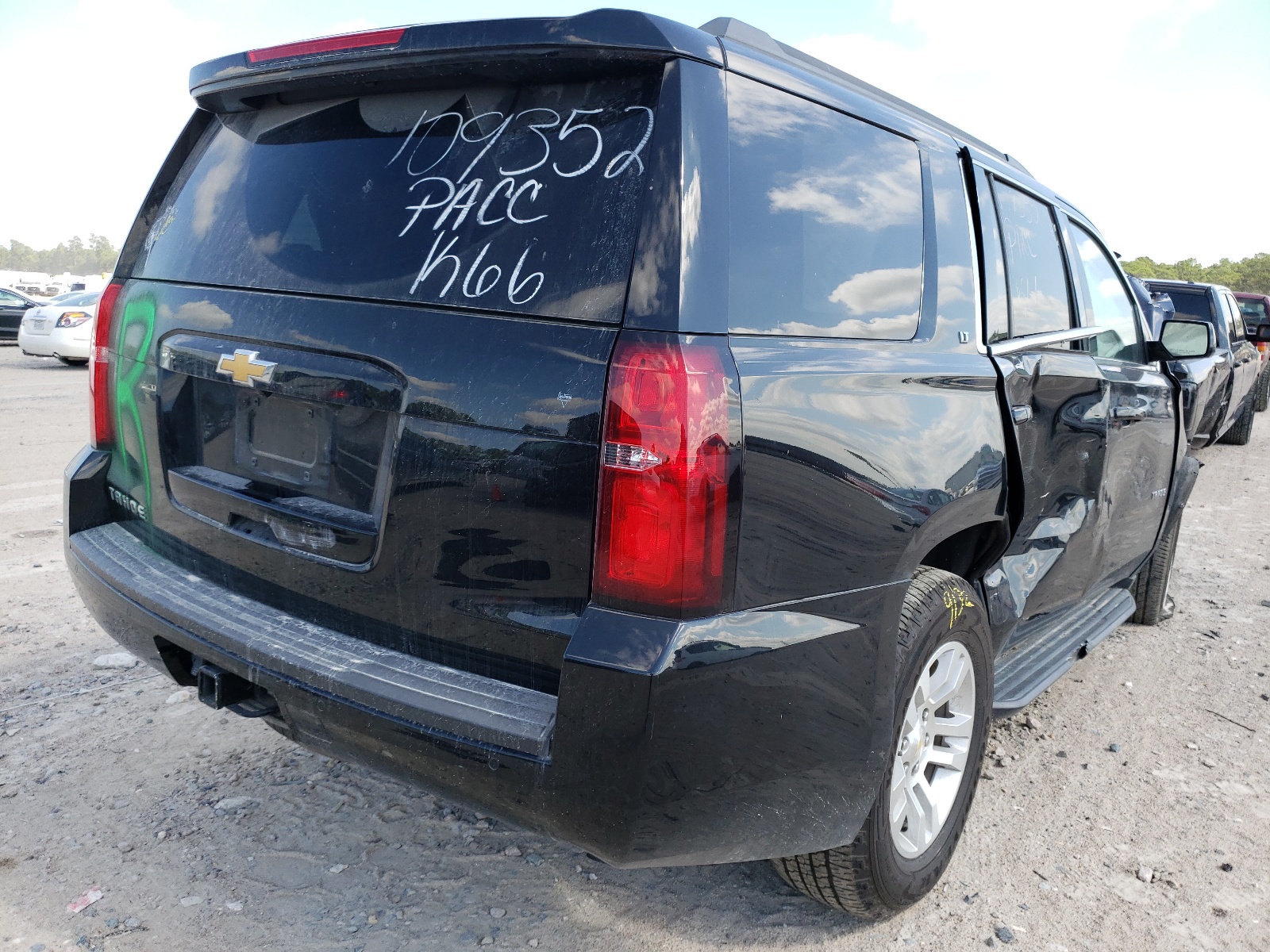 Photo 4 from auction – 2015 CHEVROLET TAHOE C150 with VIN 1GNSCBKC5FR700305