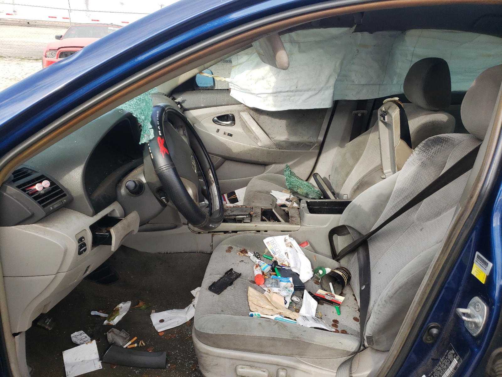 Photo 5 from auction – 2011 TOYOTA CAMRY BASE with VIN 4T1BF3EK3BU717910