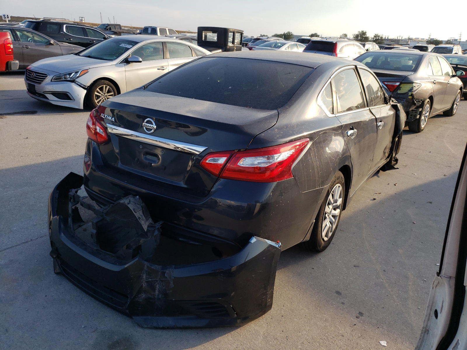 Photo 4 from auction – 2016 NISSAN ALTIMA 2.5 with VIN 1N4AL3AP1GN319127