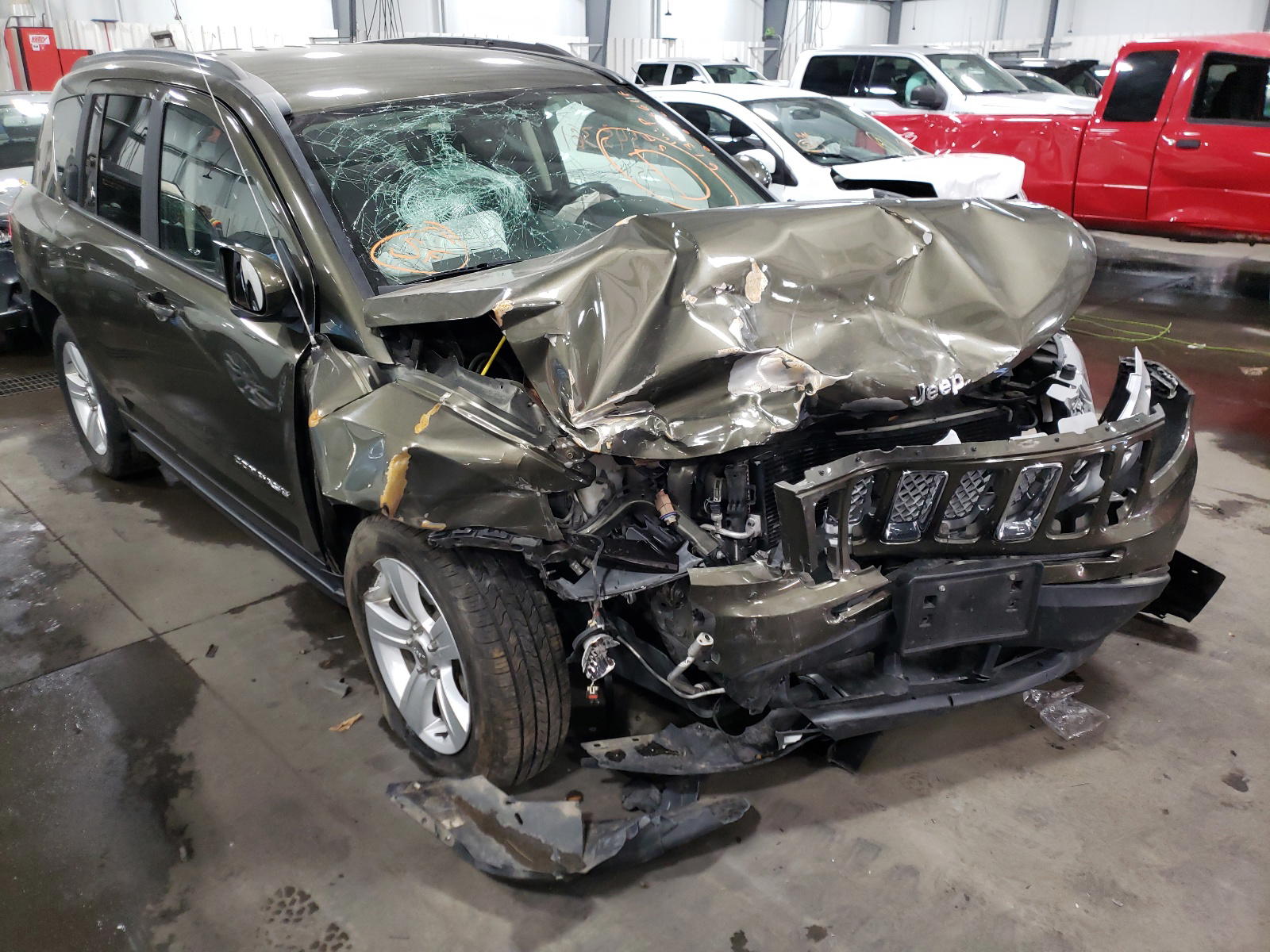 JEEP COMPASS LA 2015 with VIN 1C4NJDEB9FD183629 - Photo from auction