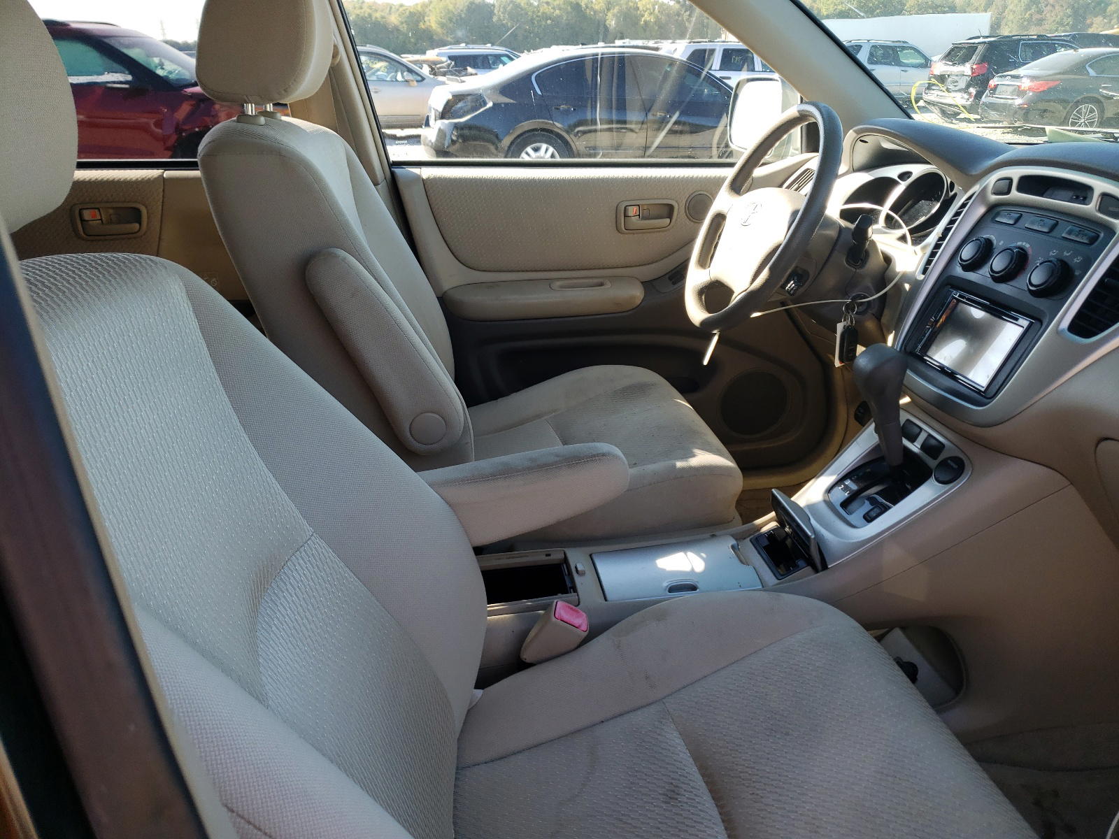 Photo 5 from auction – 2006 TOYOTA HIGHLANDER with VIN JTEEP21A860166162