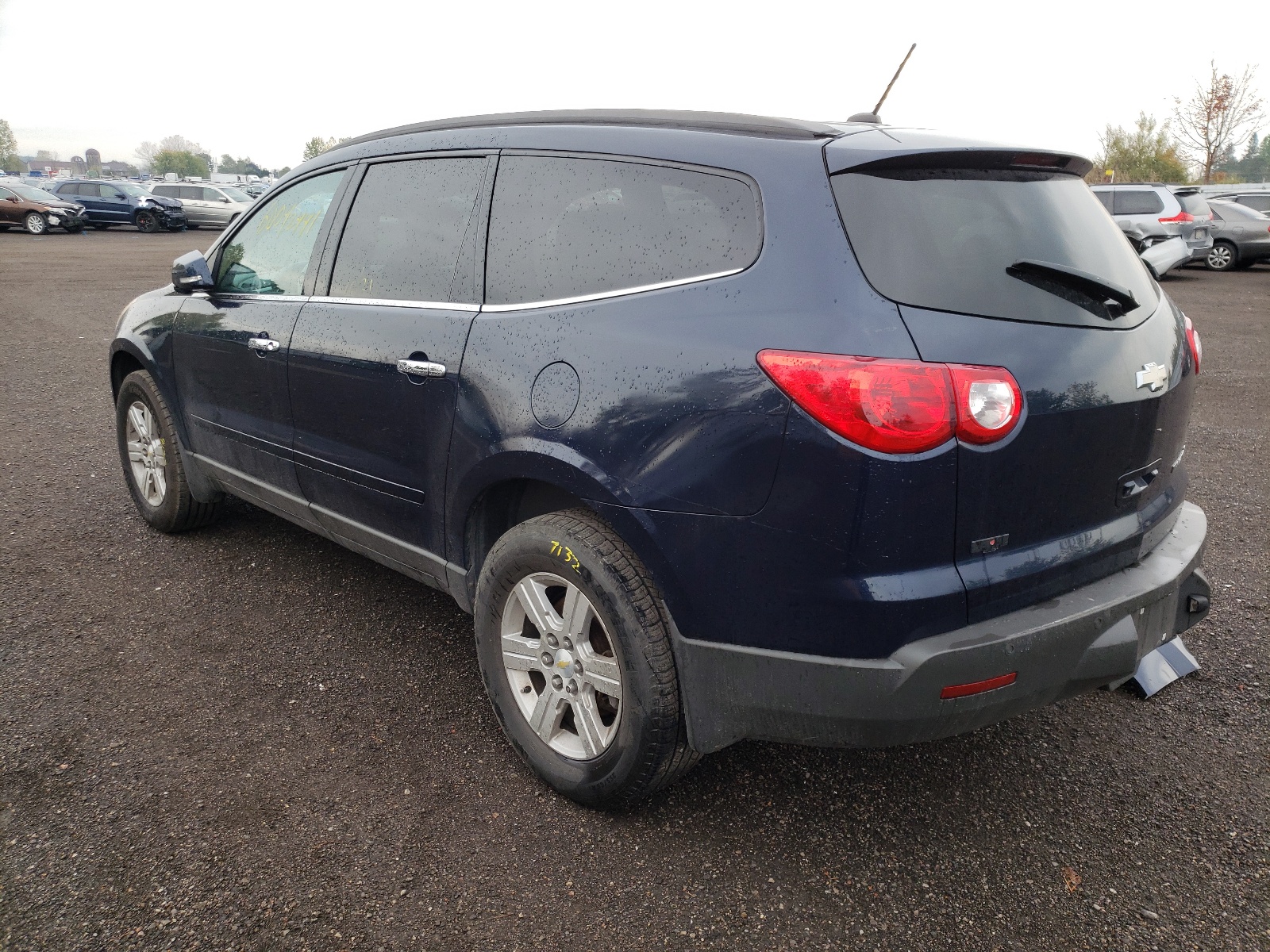 Zdjęcie 3 z aukcji – 2011 CHEVROLET TRAVERSE L z VIN 1GNKRJED1BJ232563