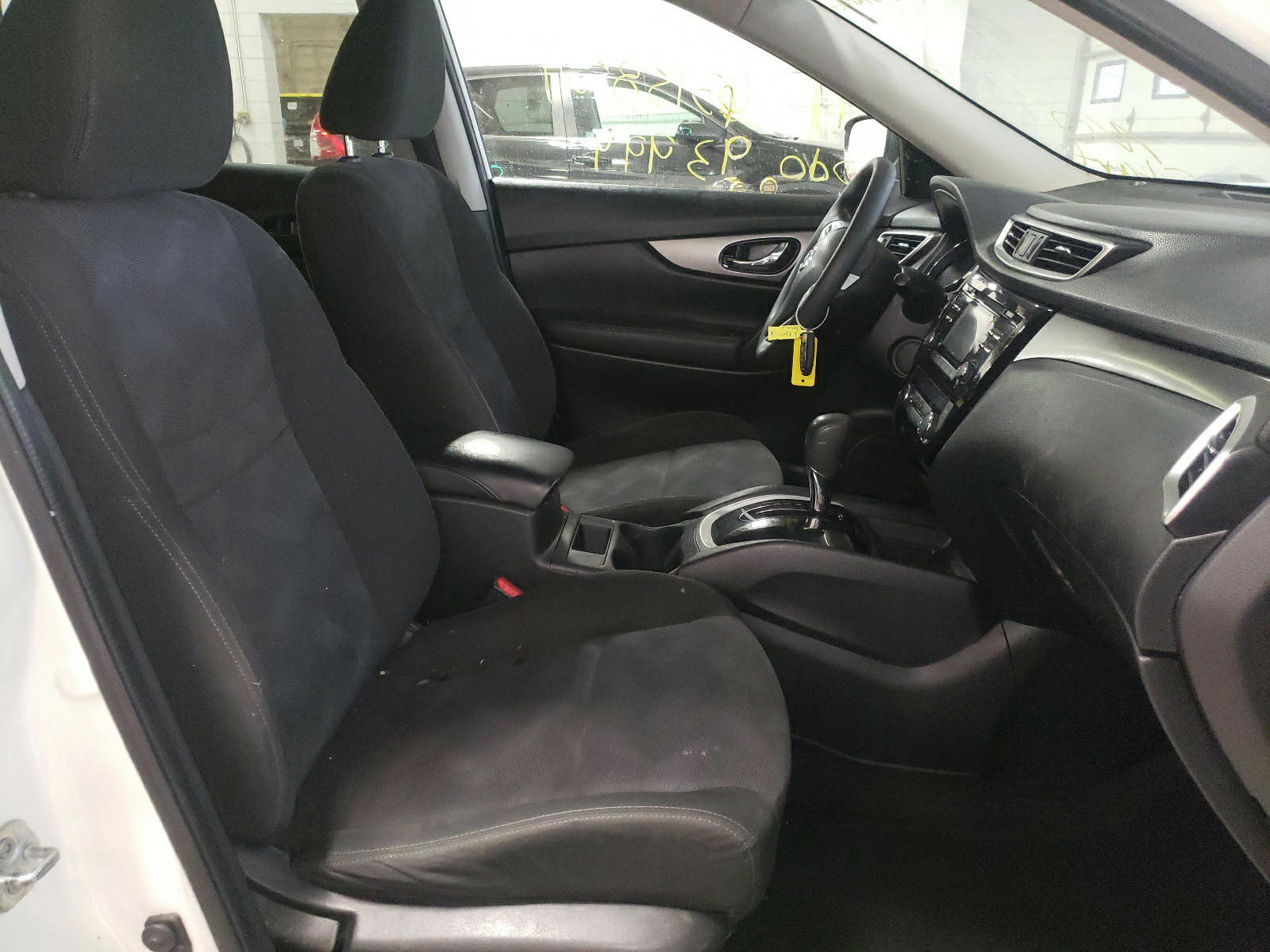 Photo 5 from auction – 2016 NISSAN ROGUE S with VIN KNMAT2MT1GP711994
