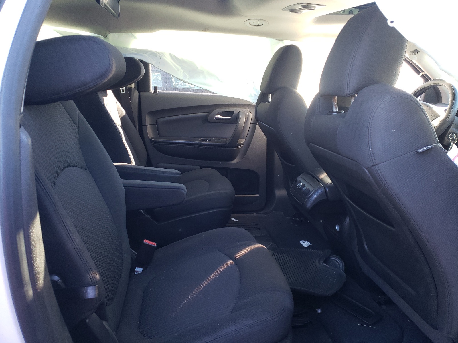 Photo 6 from auction – 2012 CHEVROLET TRAVERSE L with VIN 1GNKRGEDXCJ185795