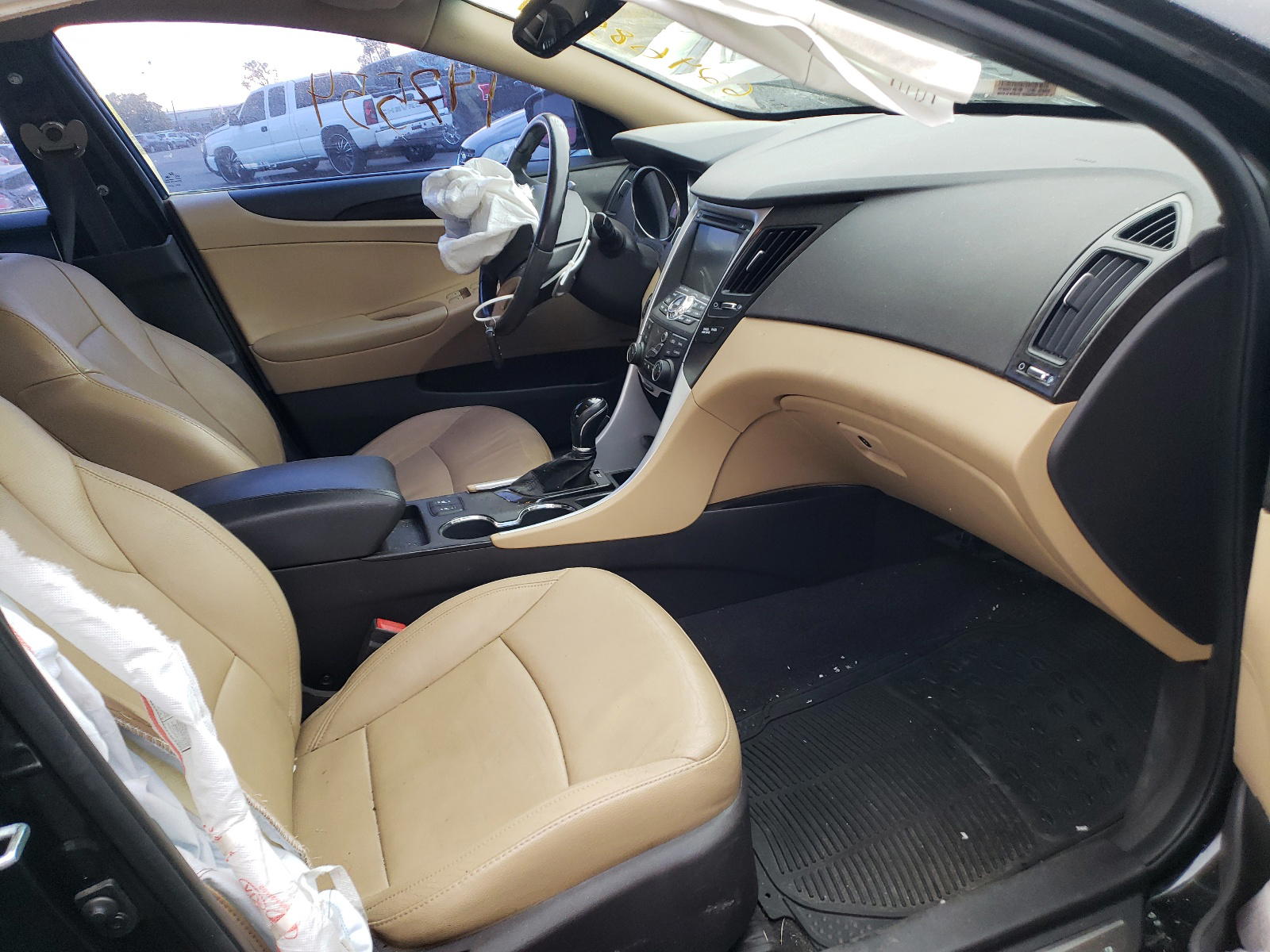 Photo 5 from auction – 2012 HYUNDAI SONATA SE with VIN 5NPEC4AB9CH494645