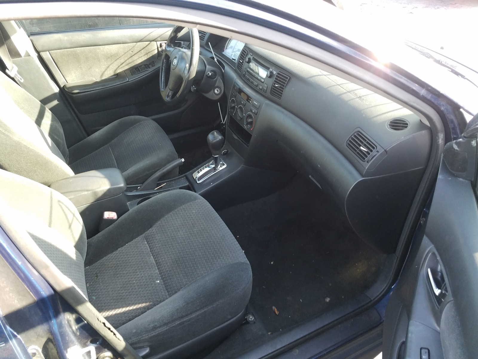 Фото 5 с аукциона – 2005 TOYOTA COROLLA CE с VIN 2T1BR30E45C345606
