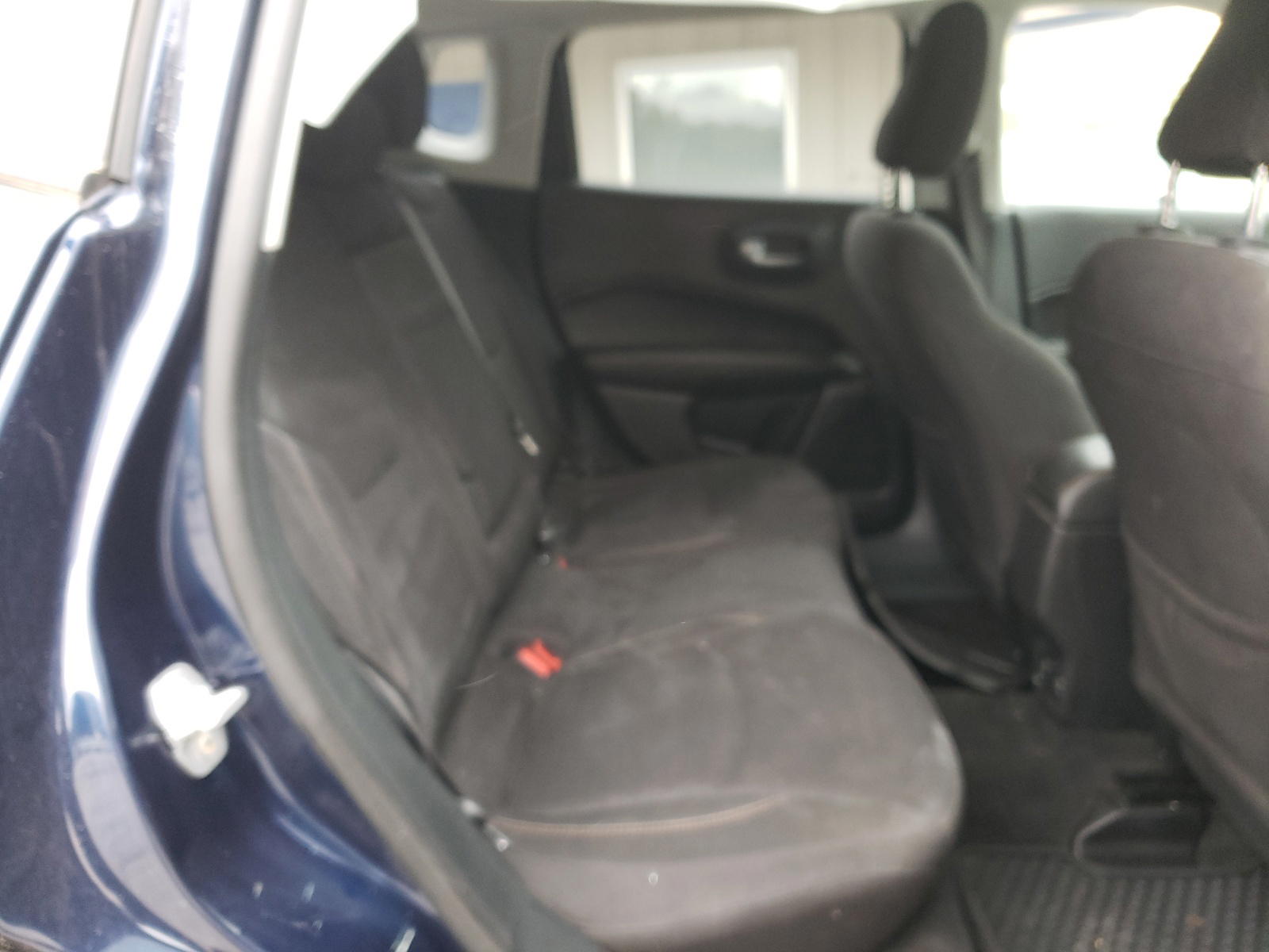Photo 6 from auction – 2018 JEEP COMPASS with VIN 3C4NJDAB0JT117060