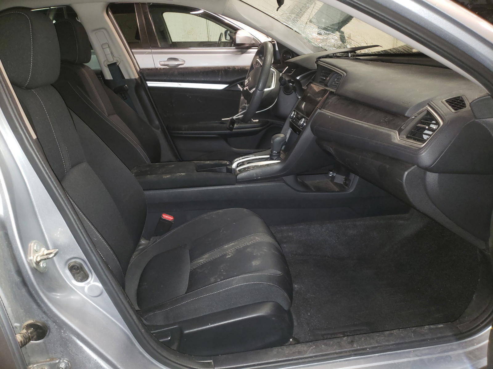 Photo 5 from auction – 2016 HONDA CIVIC EX with VIN 2HGFC2F73GH507905