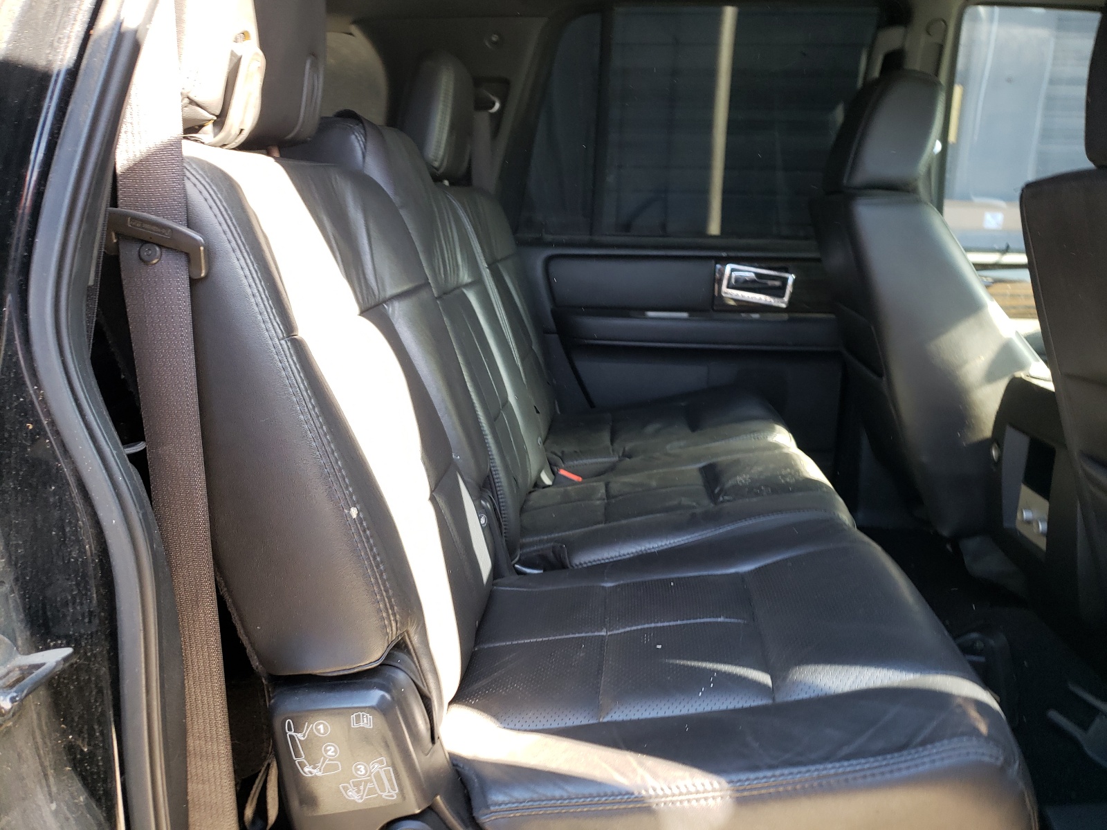 Zdjęcie 6 z aukcji – 2008 LINCOLN NAVIGATOR z VIN 5LMFL28558LJ16200