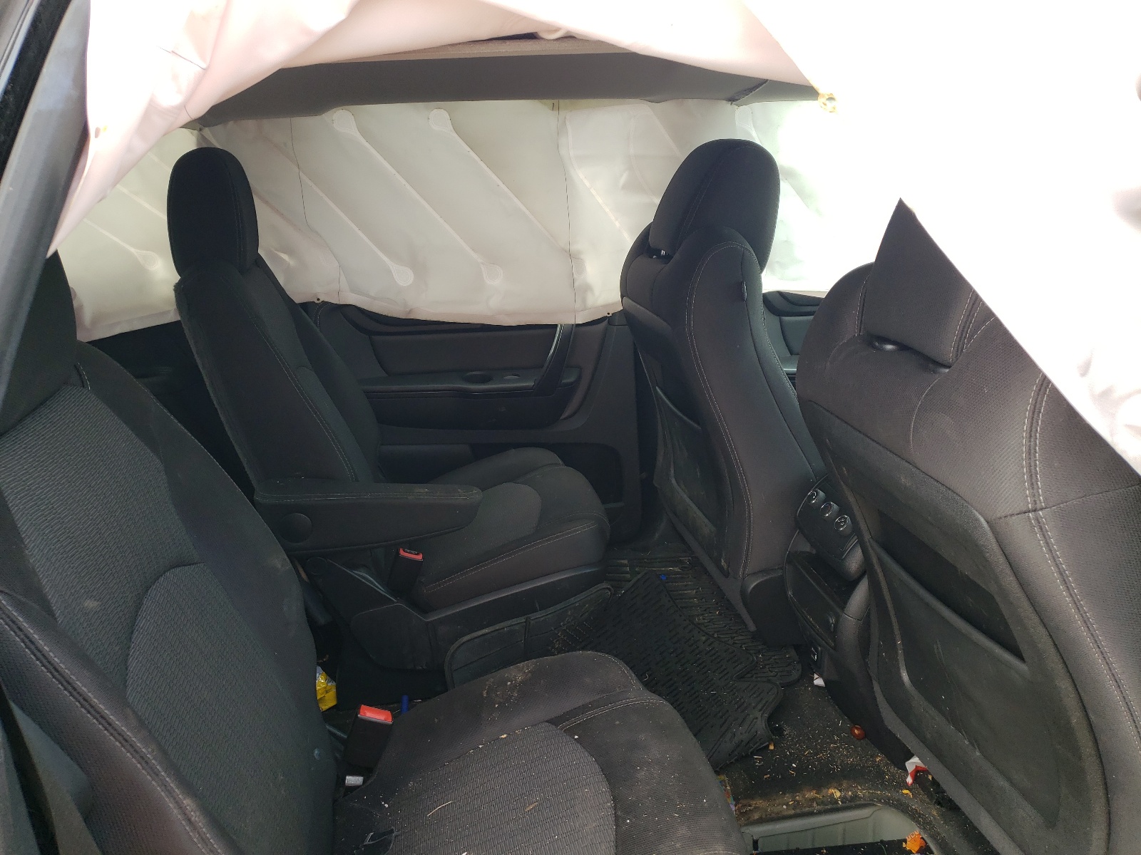 Photo 6 from auction – 2017 CHEVROLET TRAVERSE L with VIN 1GNKRGKD9HJ344897