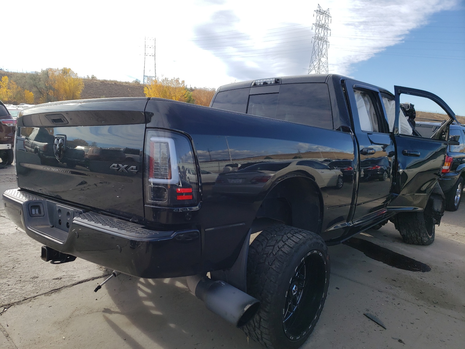 Photo 4 from auction – 2017 RAM 3500 SLT with VIN 3C63R3DL7HG603082