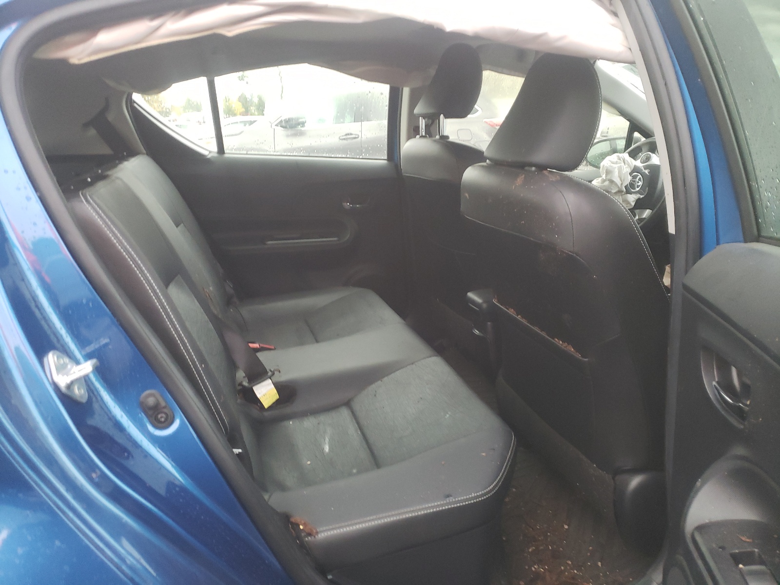 Photo 6 from auction – 2015 TOYOTA PRIUS C with VIN JTDKDTB38F1091768