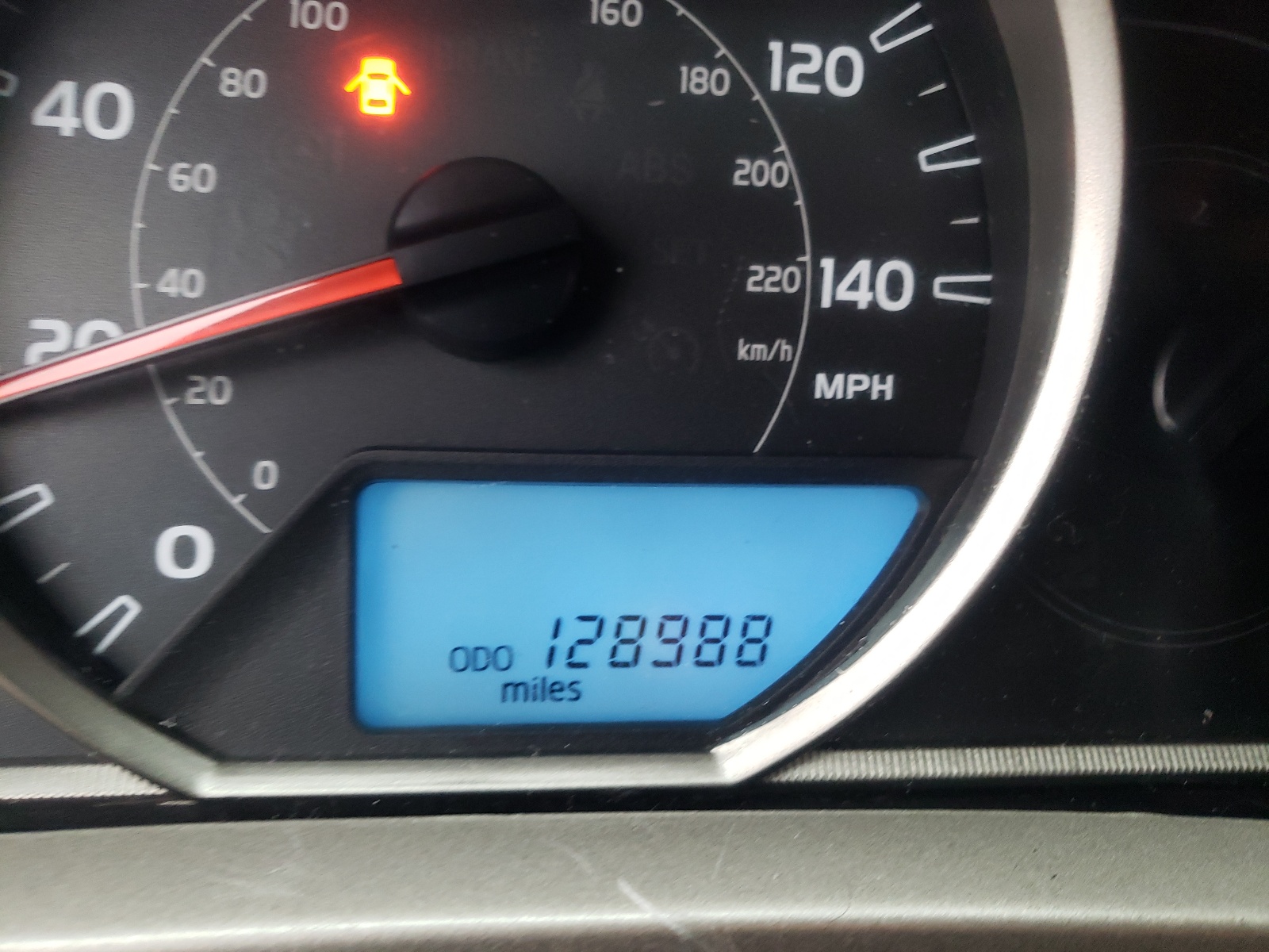 Photo 8 from auction – 2015 TOYOTA RAV4 LE with VIN 2T3BFREV8FW390043