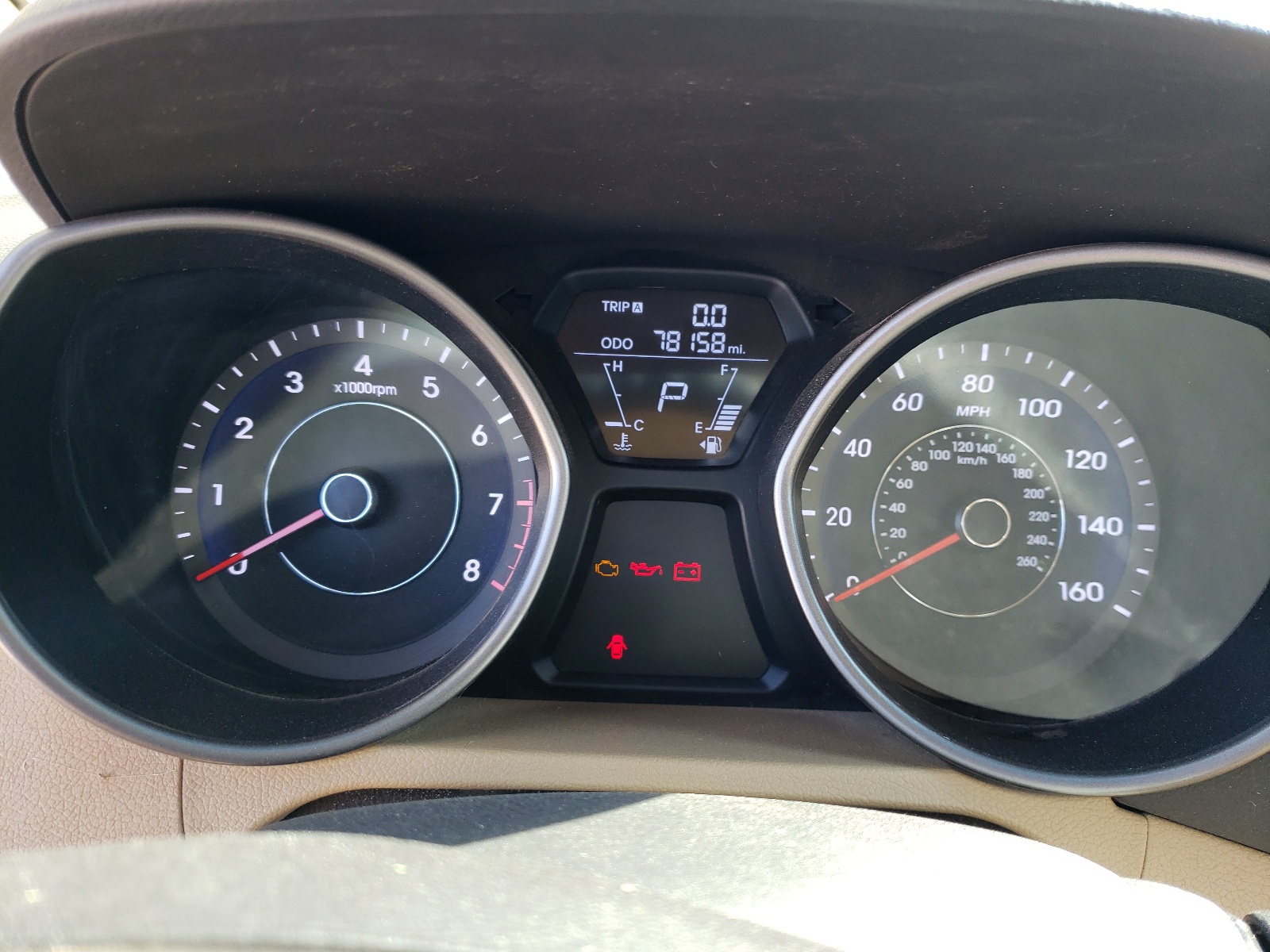 Photo 8 from auction – 2013 HYUNDAI ELANTRA GL with VIN 5NPDH4AE2DH409427