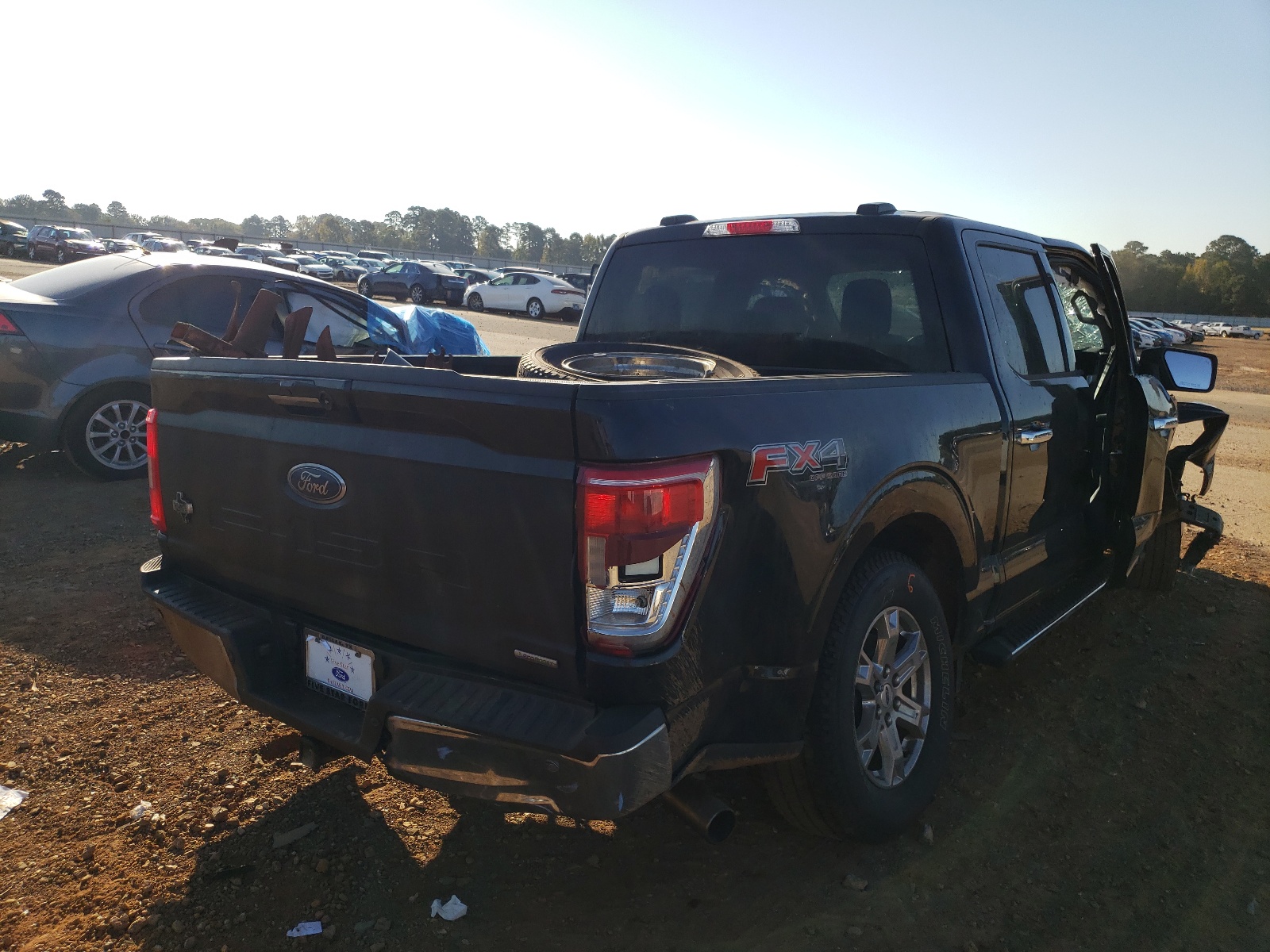 Photo 4 from auction – 2021 FORD F150 SUPER with VIN 1FTFW1E85MFC03451