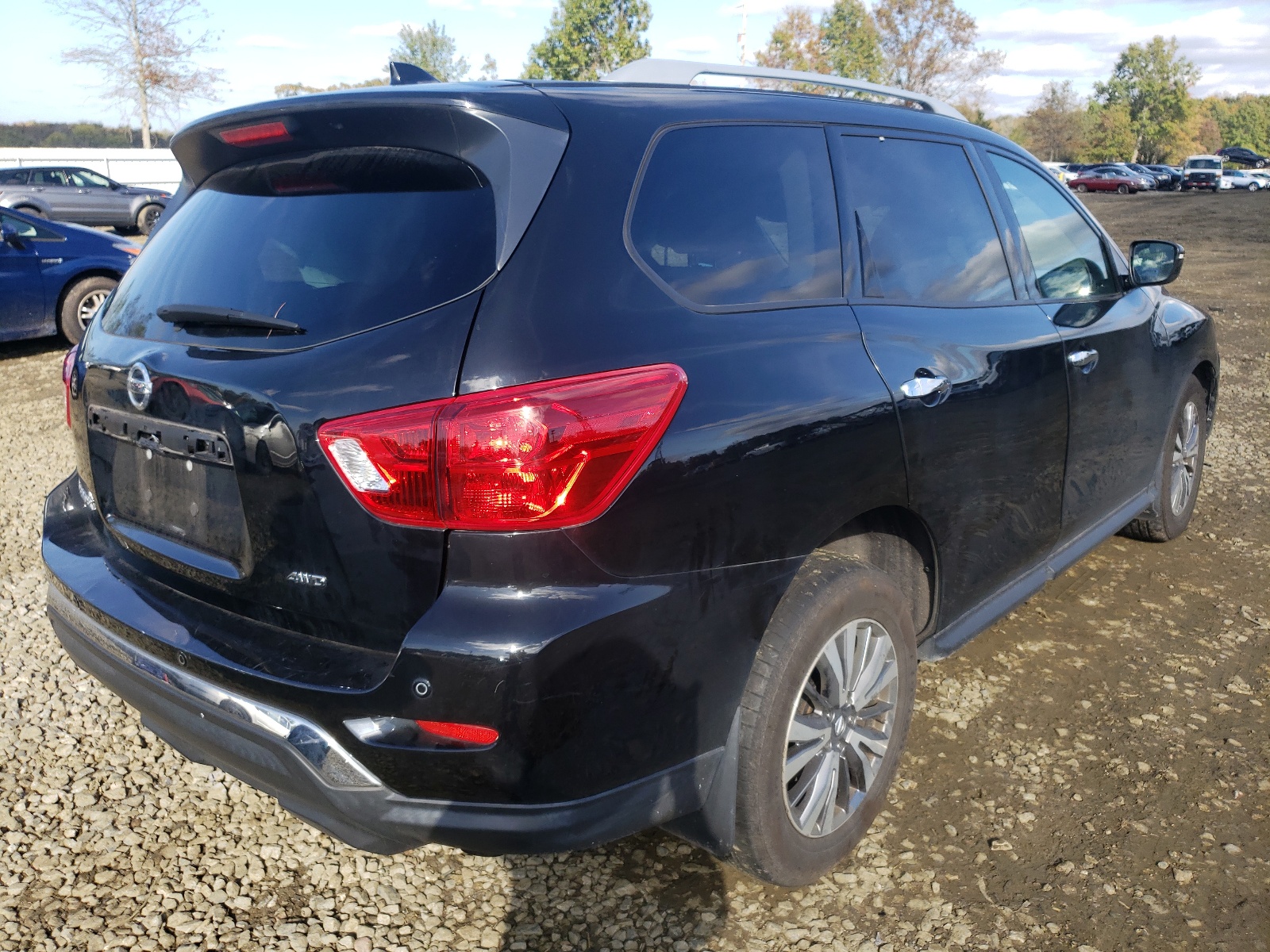 Photo 4 from auction – 2019 NISSAN PATHFINDER with VIN 5N1DR2MM0KC638827