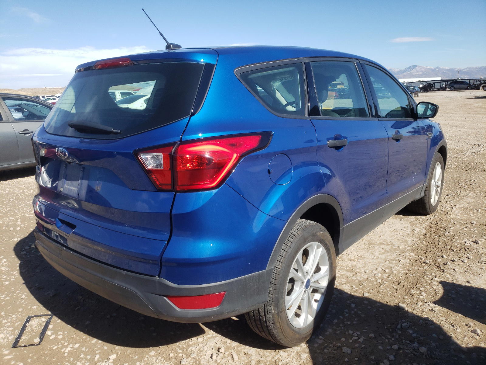 Photo 4 from auction – 2019 FORD ESCAPE S with VIN 1FMCU0F72KUC54080