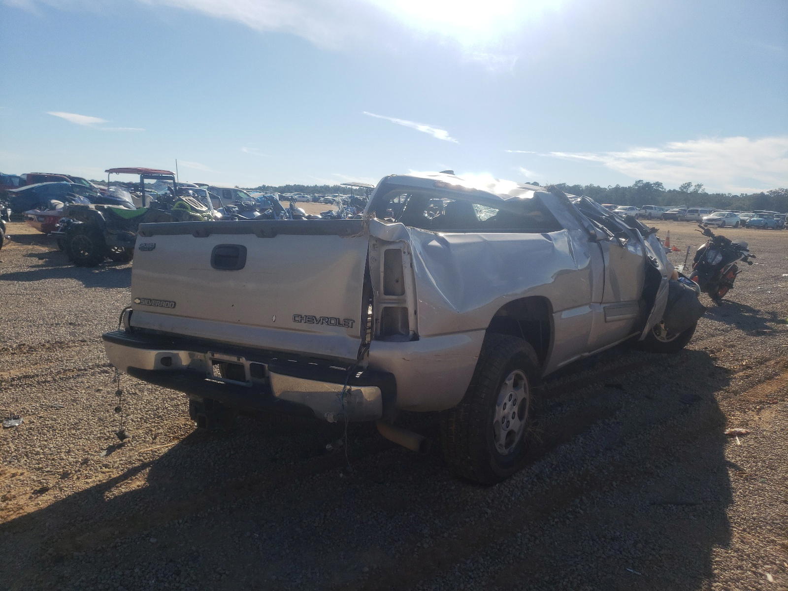 Photo 4 from auction – 2004 CHEVROLET SILVERADO with VIN 2GCEC19TX41269553