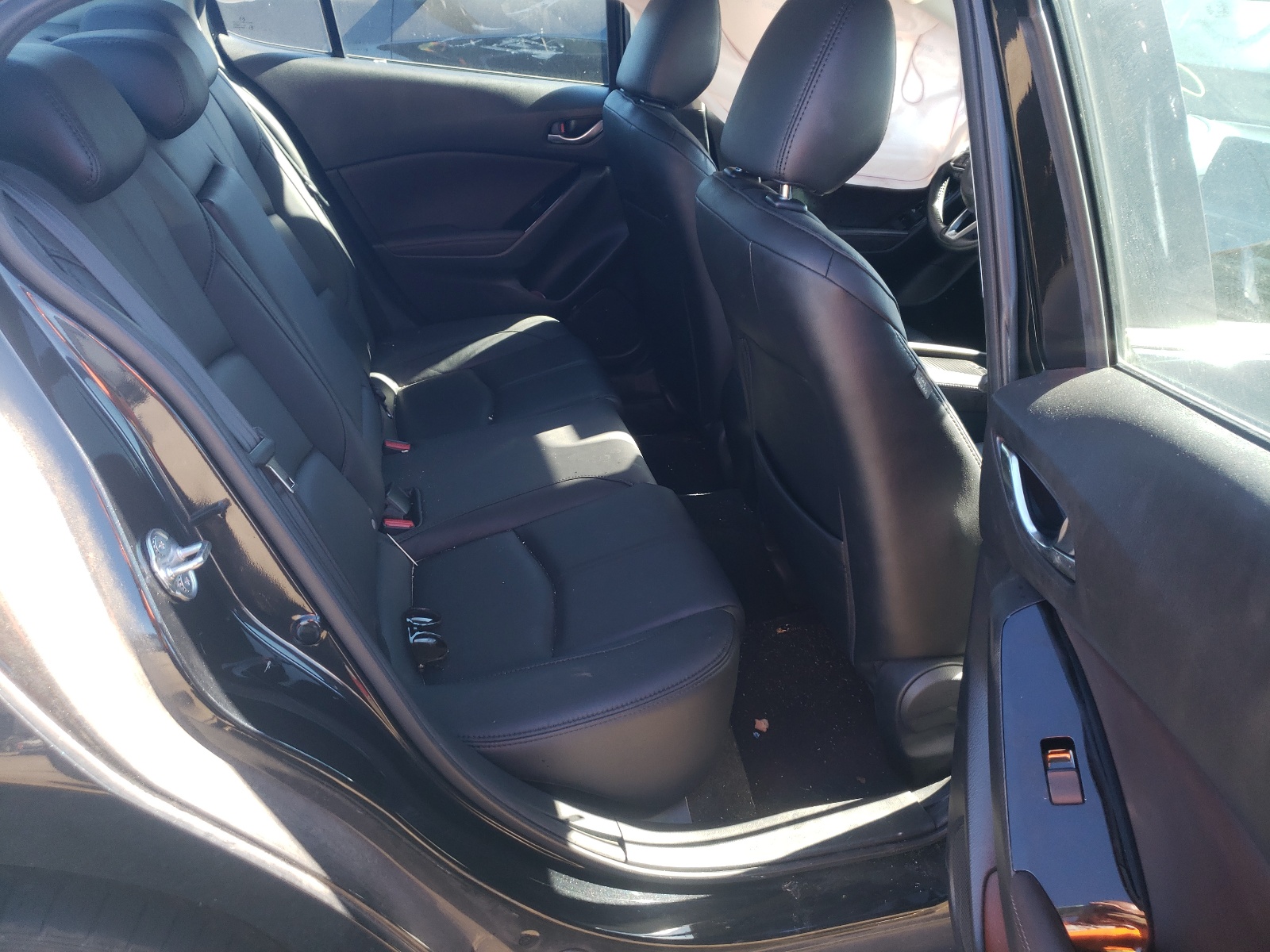 Photo 6 from auction – 2018 MAZDA 3 TOURING with VIN 3MZBN1V39JM258919