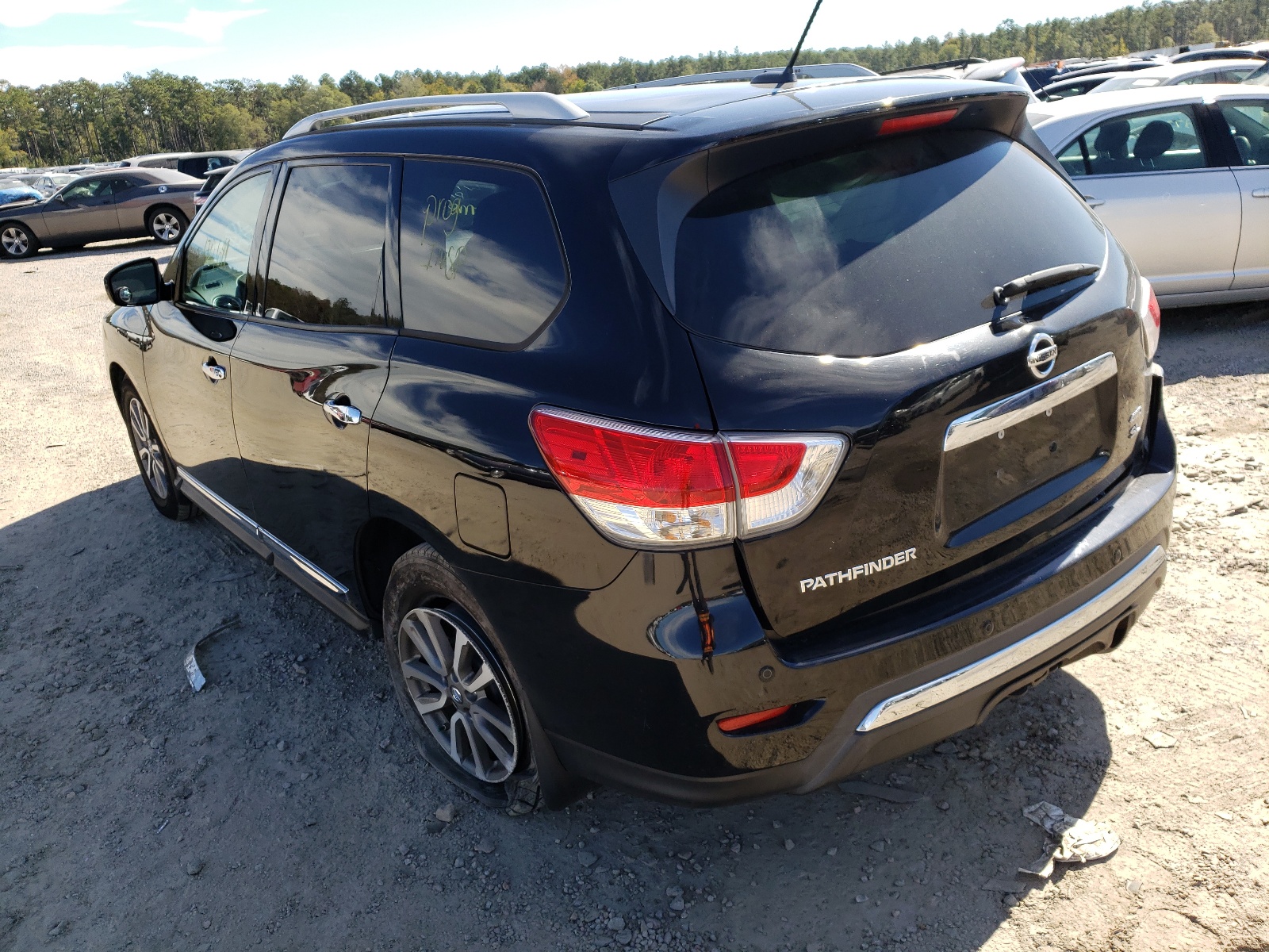 Photo 3 from auction – 2013 NISSAN PATHFINDER with VIN 5N1AR2MMXDC671131