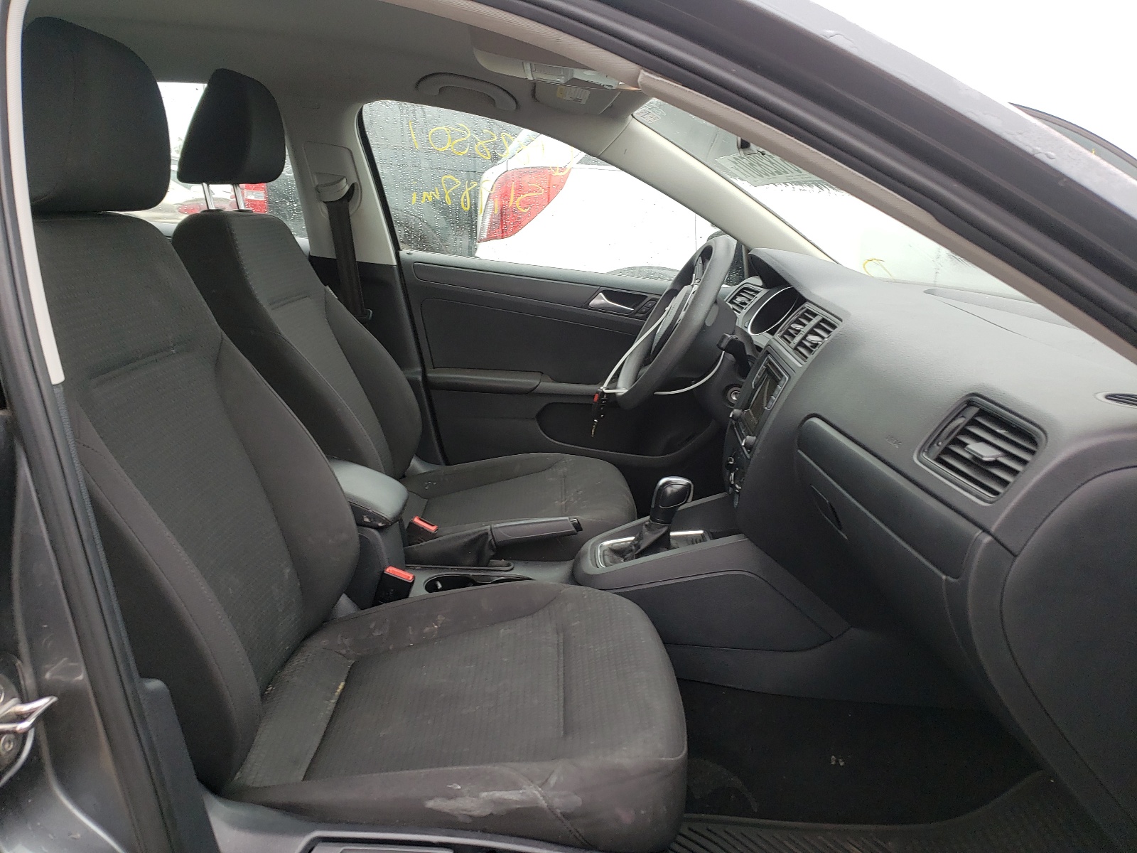 Photo 5 from auction – 2016 VOLKSWAGEN JETTA S with VIN 3VW267AJ8GM396755