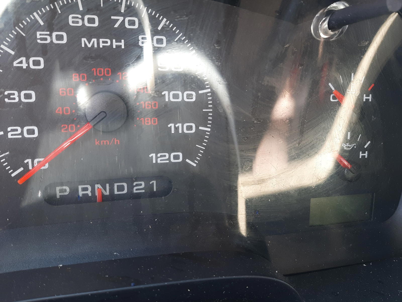 Photo 8 from auction – 2005 FORD F150 with VIN 1FTRF12W05NB46423