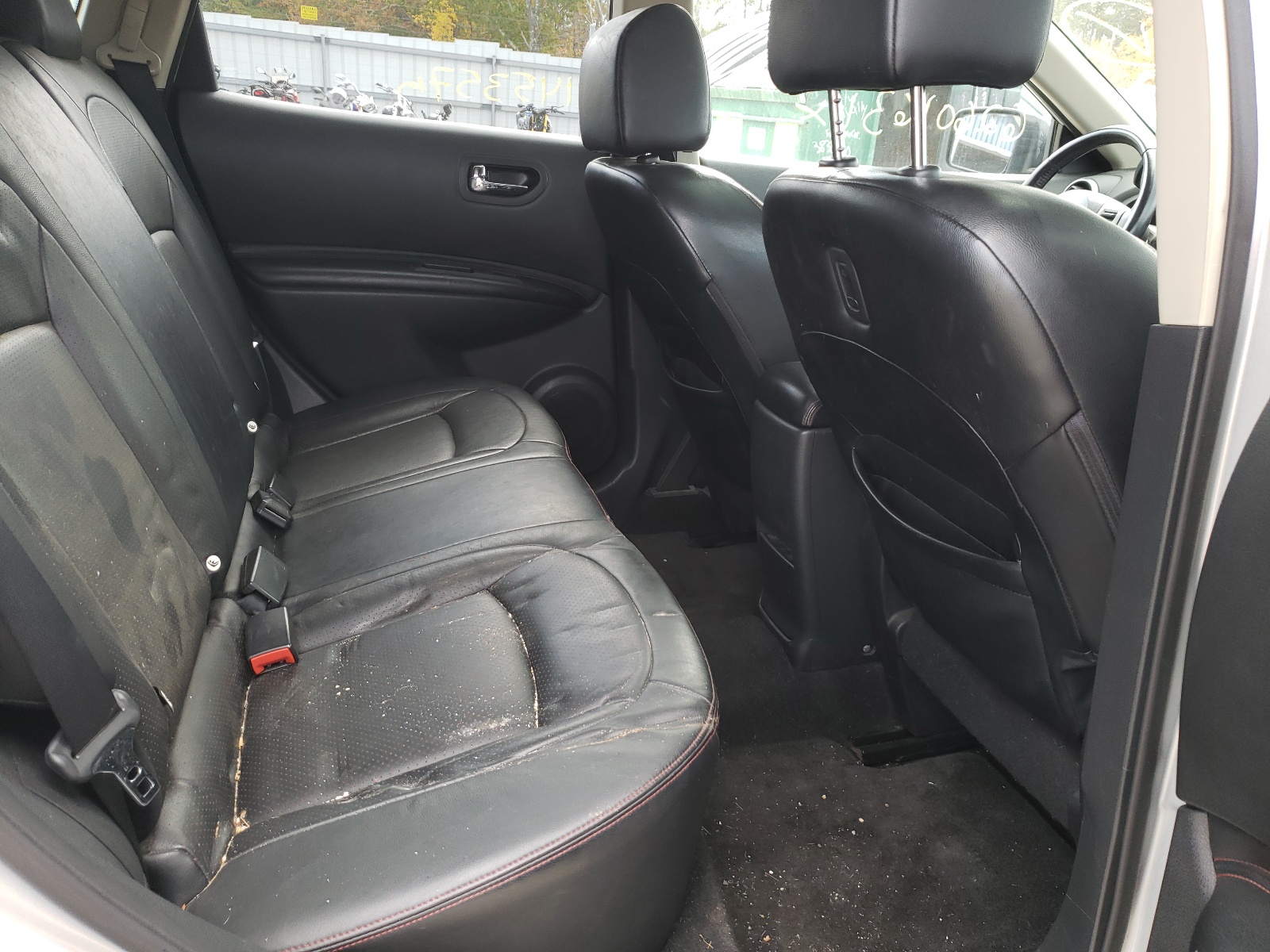 Photo 6 from auction – 2012 NISSAN ROGUE S with VIN JN8AS5MV2CW355761